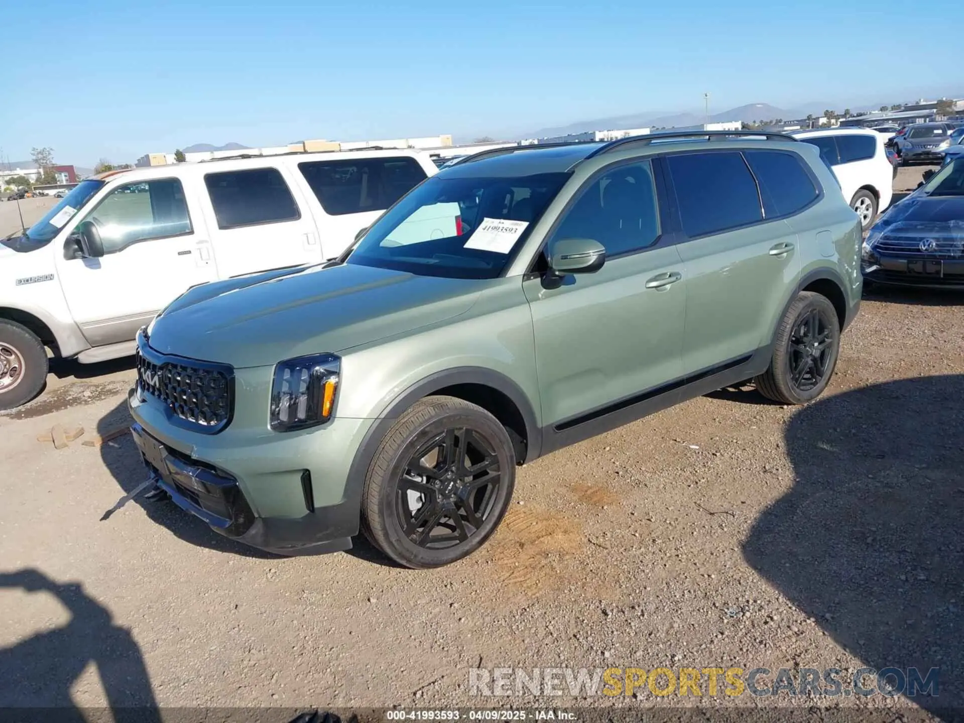 2 Photograph of a damaged car 5XYP3DGC1RG556502 KIA TELLURIDE 2024