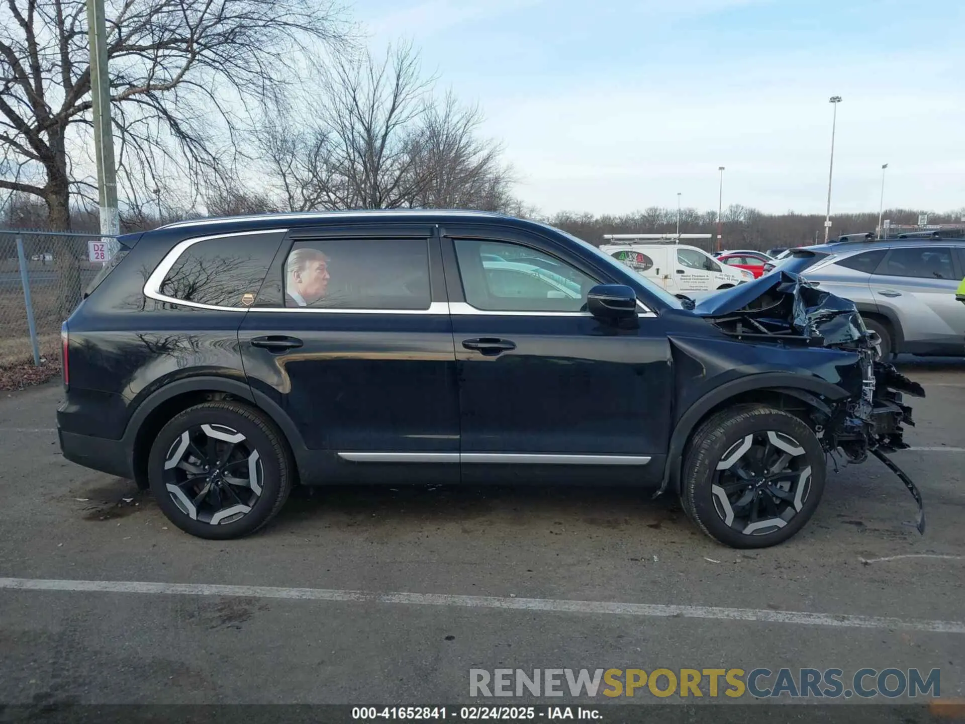 12 Photograph of a damaged car 5XYP3DGC2RG508331 KIA TELLURIDE 2024