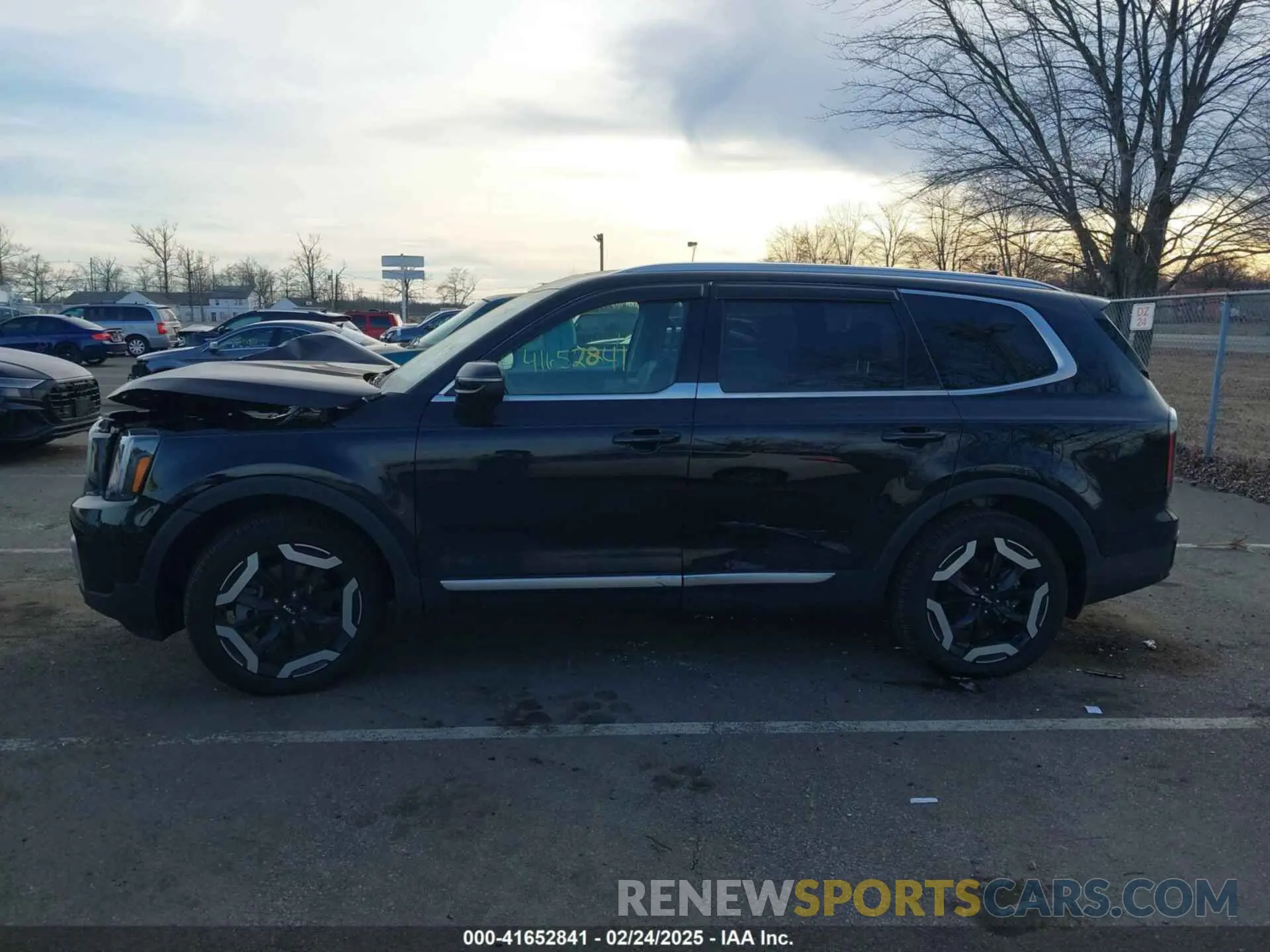 13 Photograph of a damaged car 5XYP3DGC2RG508331 KIA TELLURIDE 2024