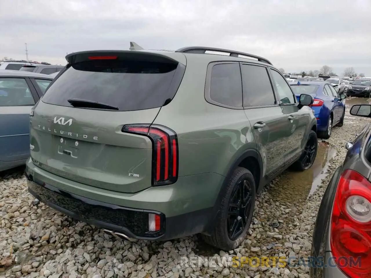 3 Photograph of a damaged car 5XYP3DGC2RG559425 KIA TELLURIDE 2024