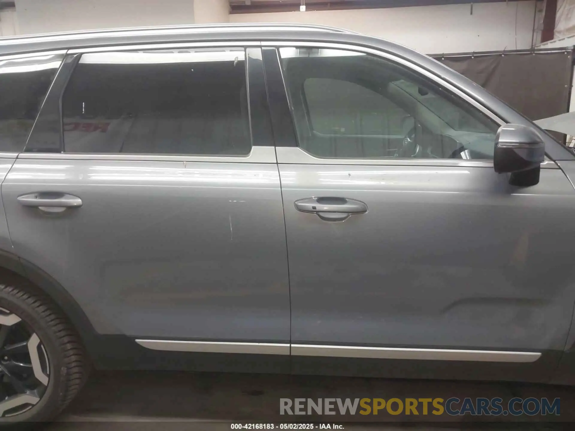 13 Photograph of a damaged car 5XYP3DGC3RG437947 KIA TELLURIDE 2024