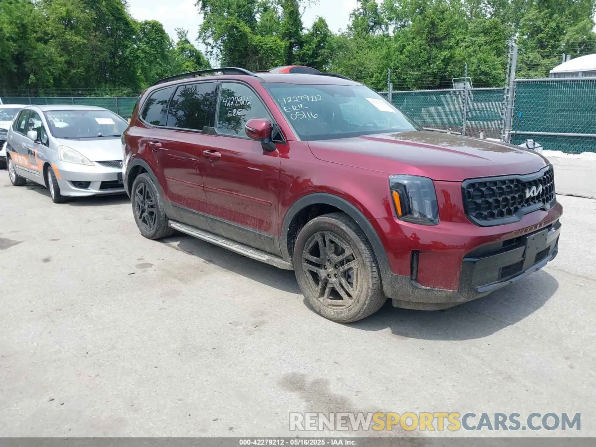 1 Photograph of a damaged car 5XYP3DGC6RG435643 KIA TELLURIDE 2024