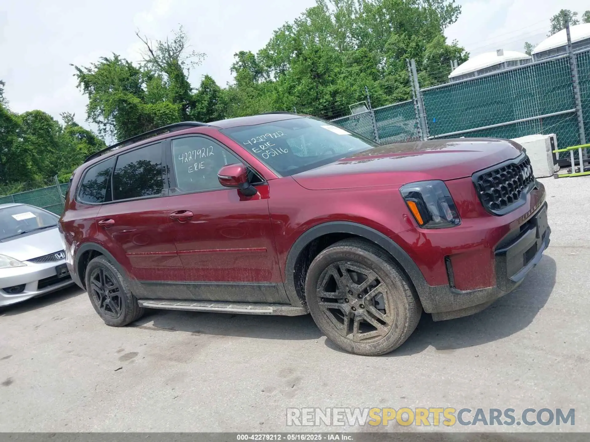 13 Photograph of a damaged car 5XYP3DGC6RG435643 KIA TELLURIDE 2024