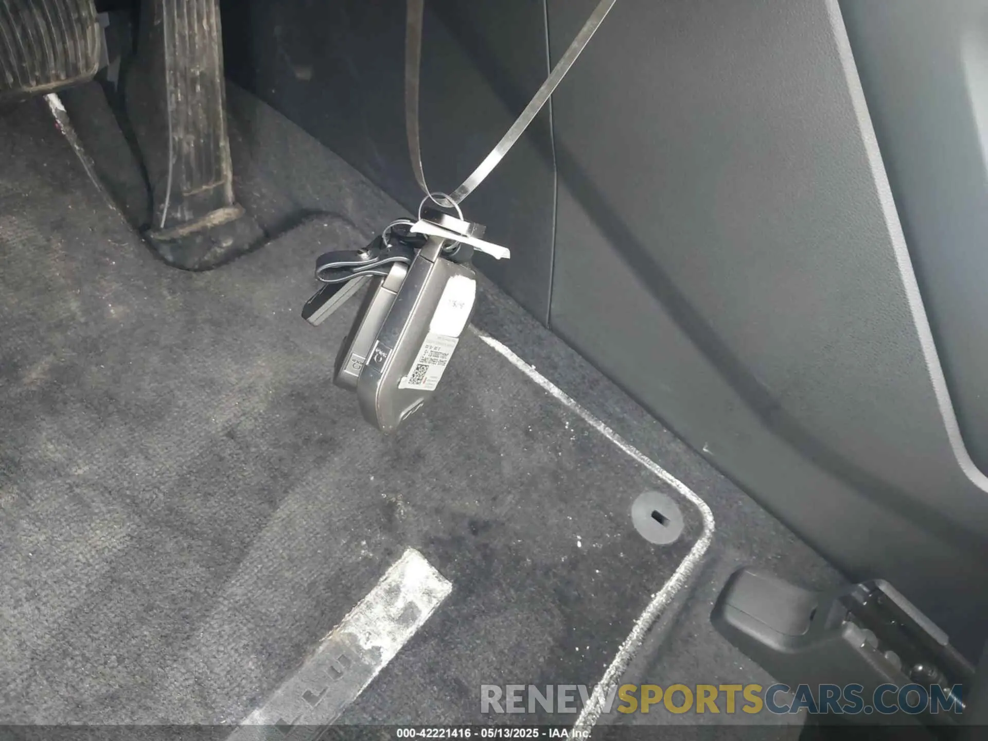 11 Photograph of a damaged car 5XYP3DGC7RG542510 KIA TELLURIDE 2024