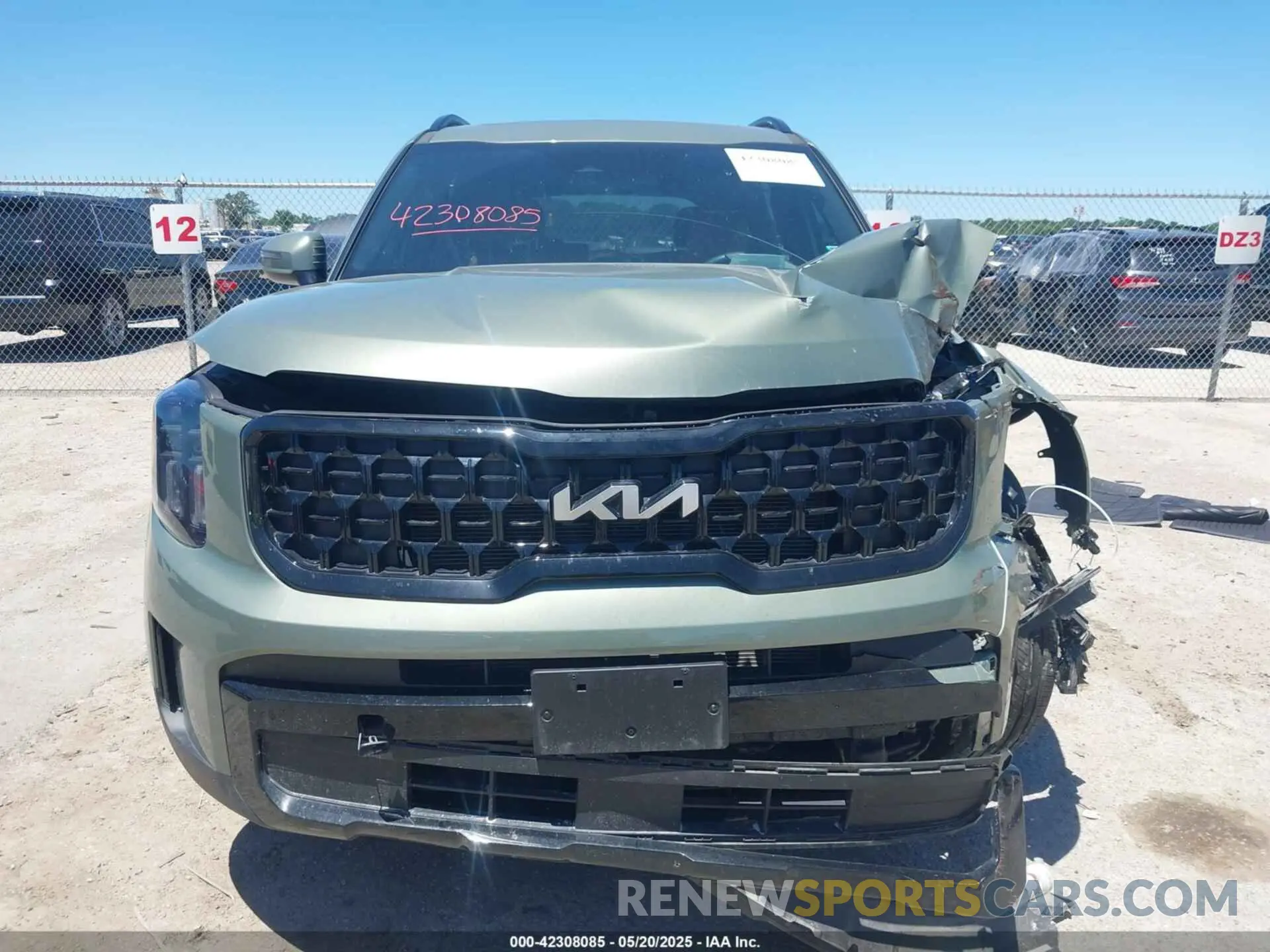 12 Photograph of a damaged car 5XYP3DGC8RG441640 KIA TELLURIDE 2024