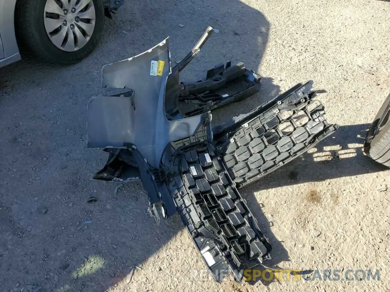 13 Photograph of a damaged car 5XYP3DGC9RG425737 KIA TELLURIDE 2024