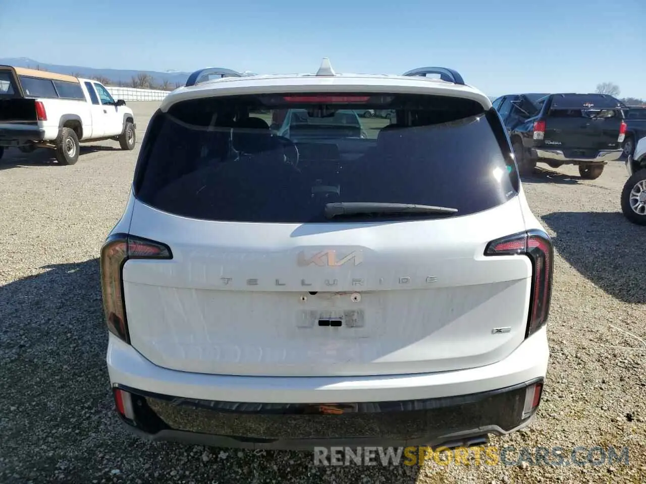 6 Photograph of a damaged car 5XYP5DGC1RG528869 KIA TELLURIDE 2024