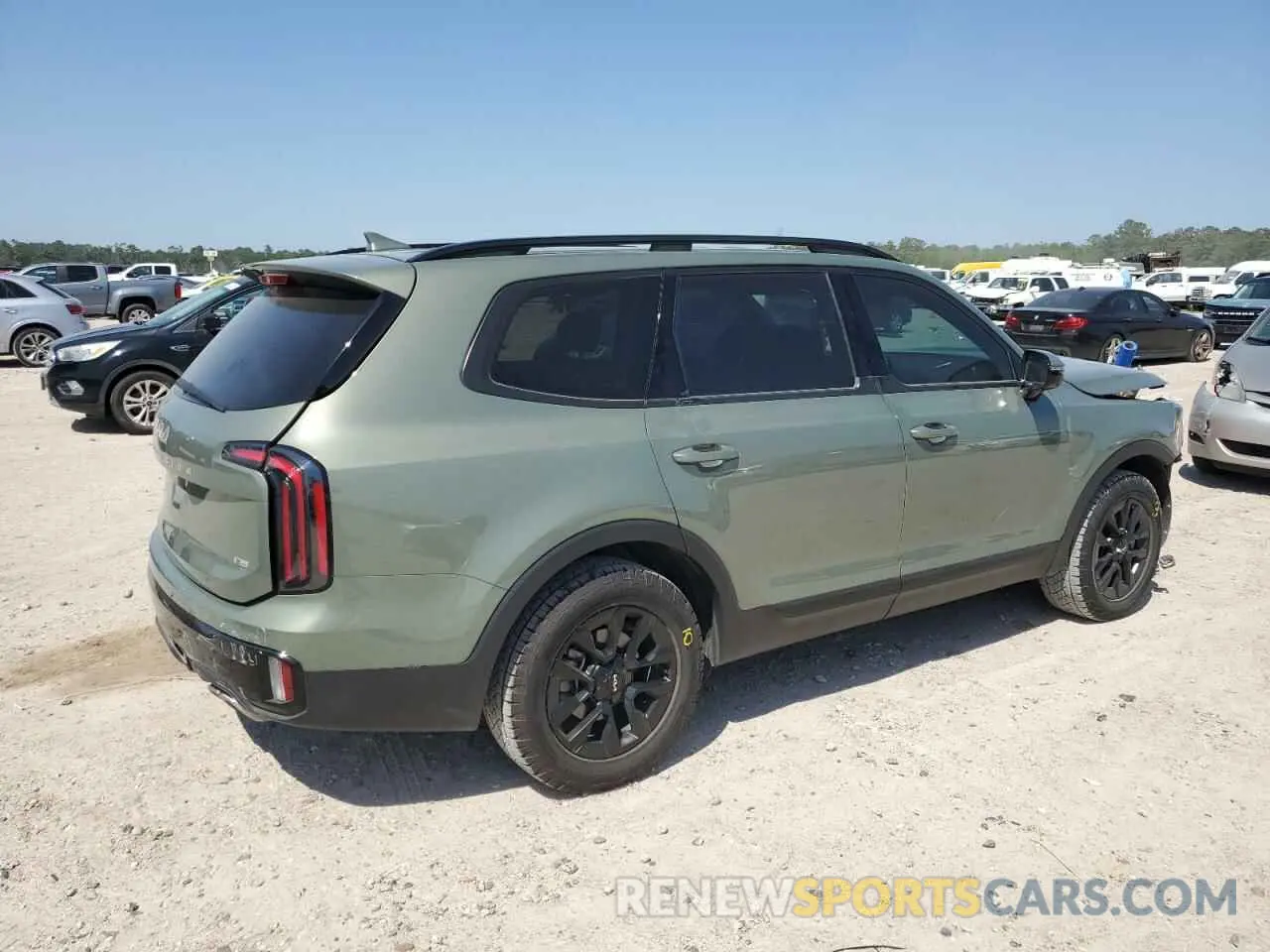 3 Photograph of a damaged car 5XYP5DGC2RG441689 KIA TELLURIDE 2024