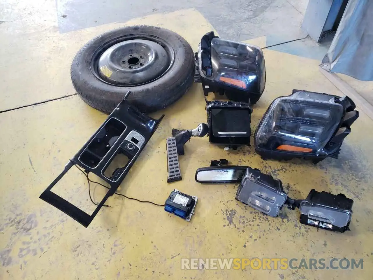 13 Photograph of a damaged car 5XYP5DGC3RG498967 KIA TELLURIDE 2024