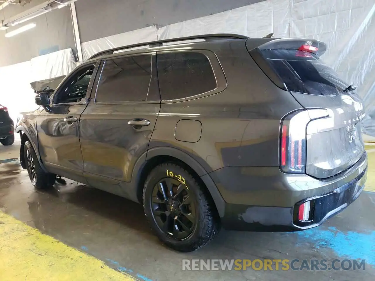 2 Photograph of a damaged car 5XYP5DGC3RG498967 KIA TELLURIDE 2024