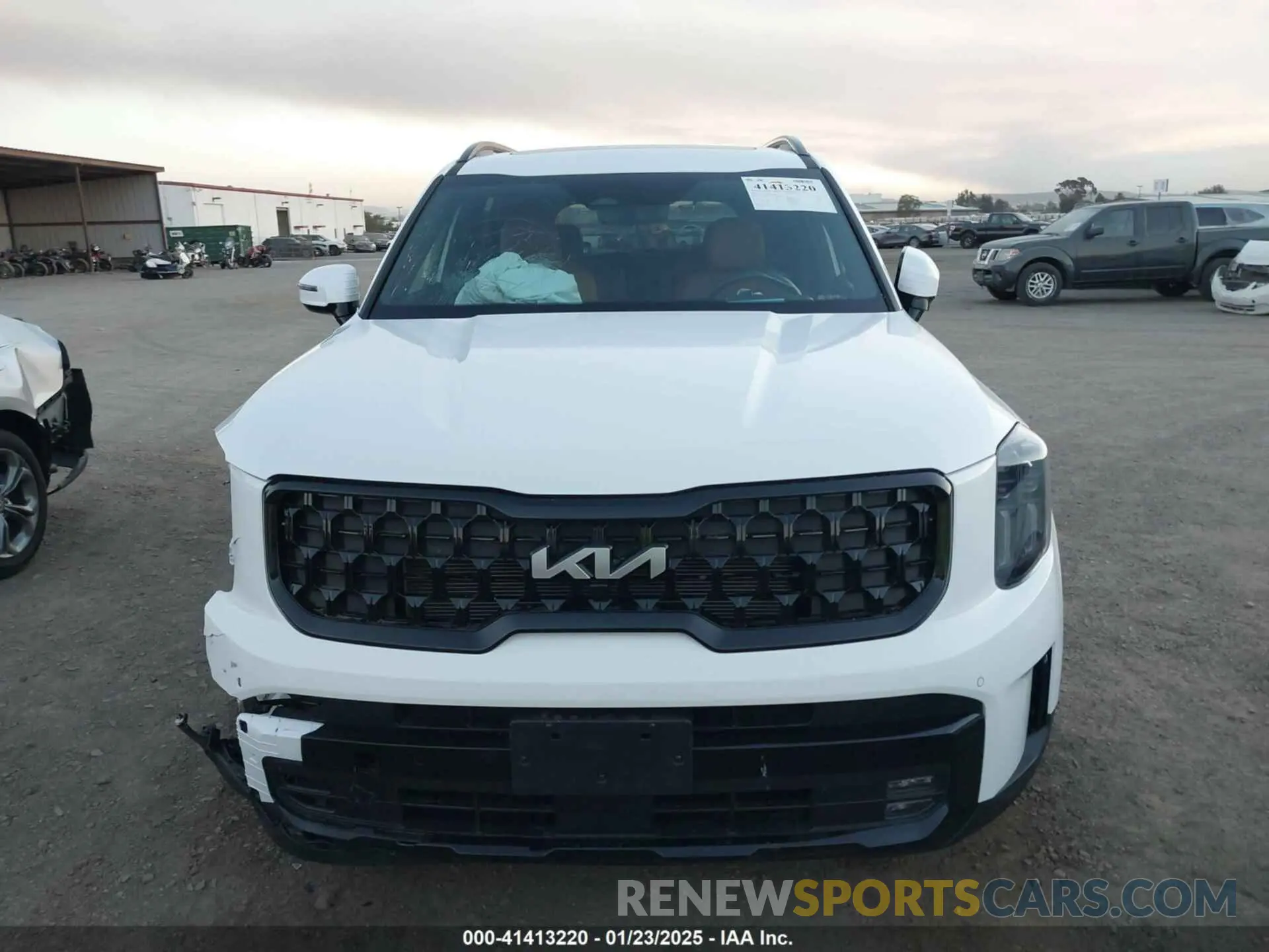 12 Photograph of a damaged car 5XYP5DGC5RG481698 KIA TELLURIDE 2024