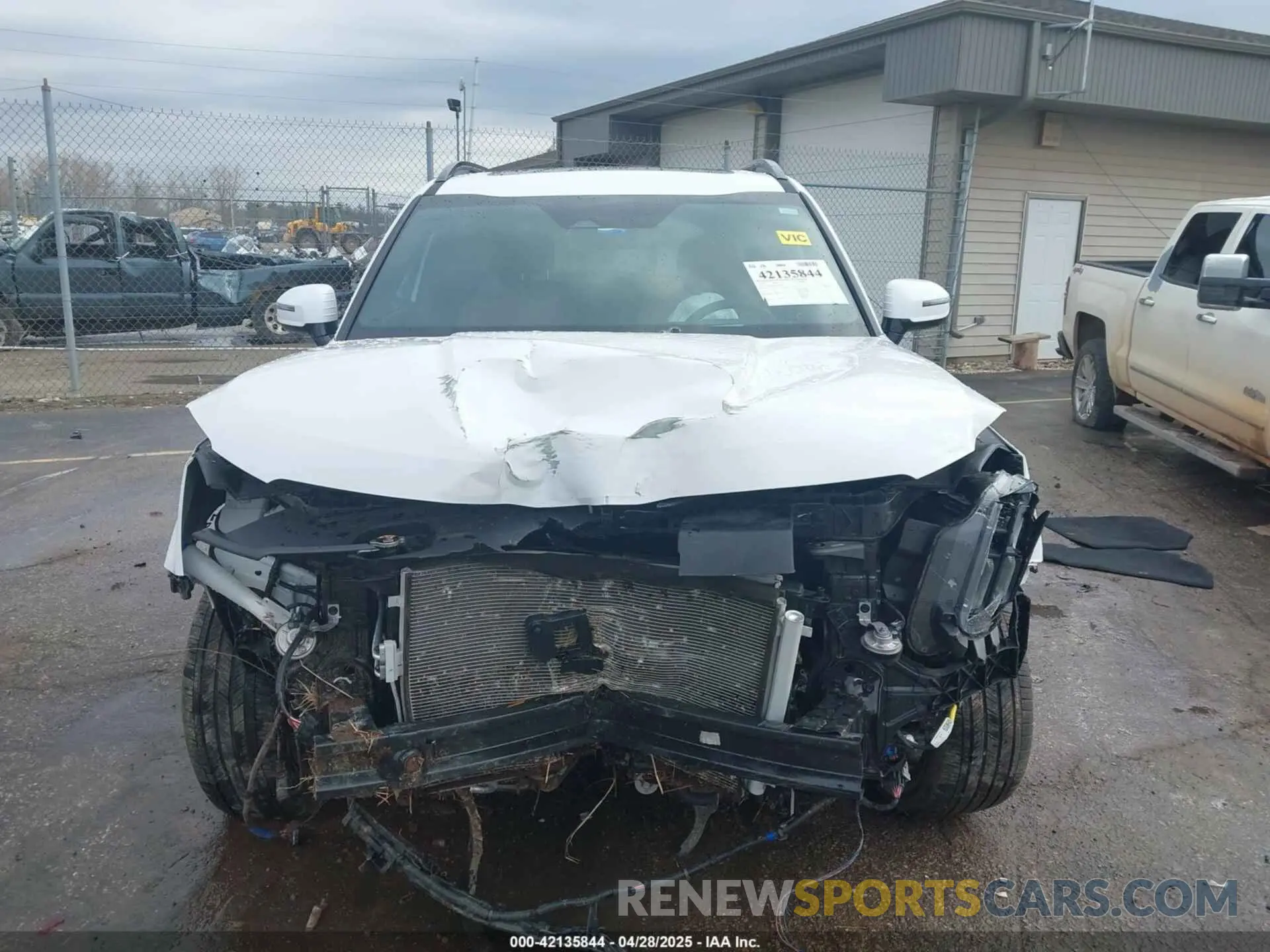 12 Photograph of a damaged car 5XYP5DGC6RG538930 KIA TELLURIDE 2024