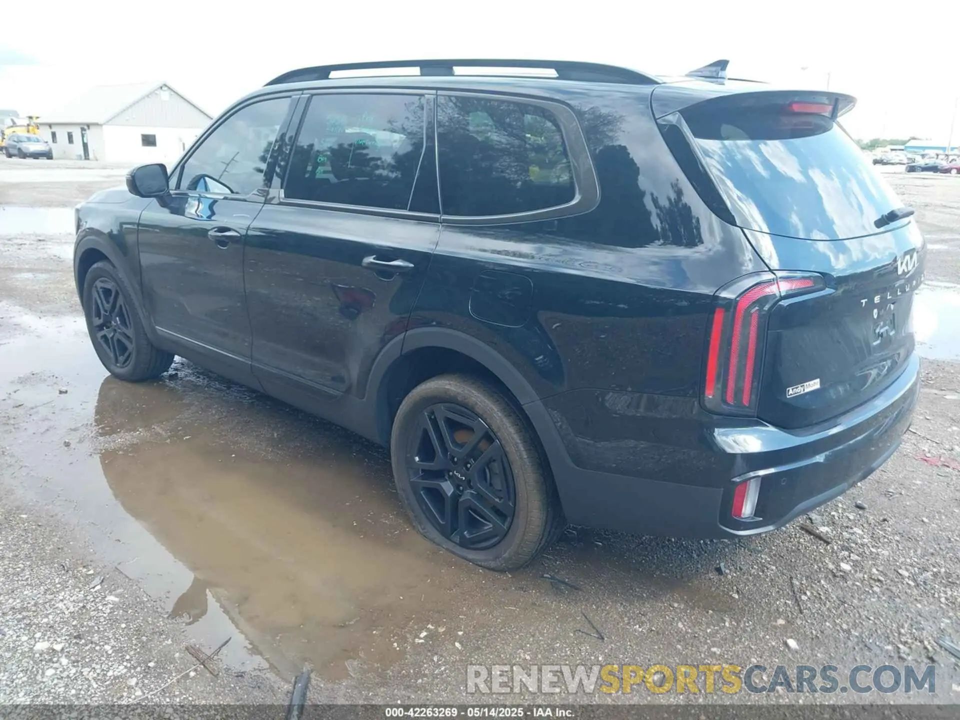3 Photograph of a damaged car 5XYP5DGC7RG409708 KIA TELLURIDE 2024