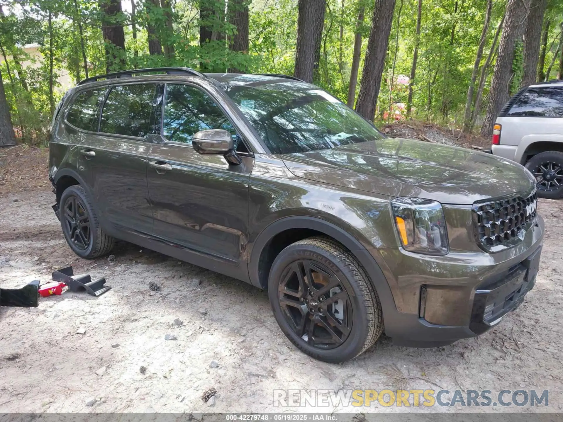1 Photograph of a damaged car 5XYP5DGC8RG530005 KIA TELLURIDE 2024