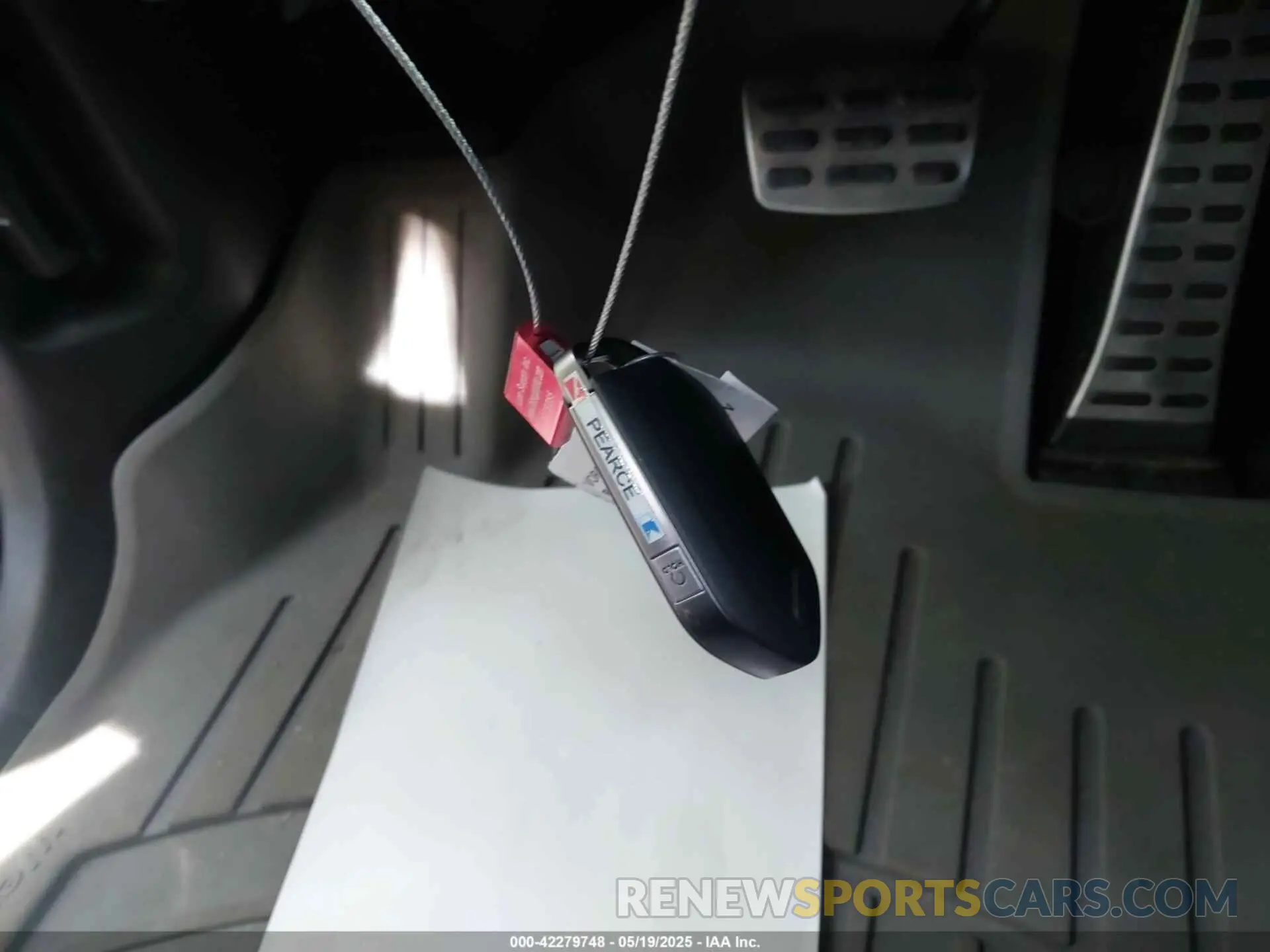 11 Photograph of a damaged car 5XYP5DGC8RG530005 KIA TELLURIDE 2024
