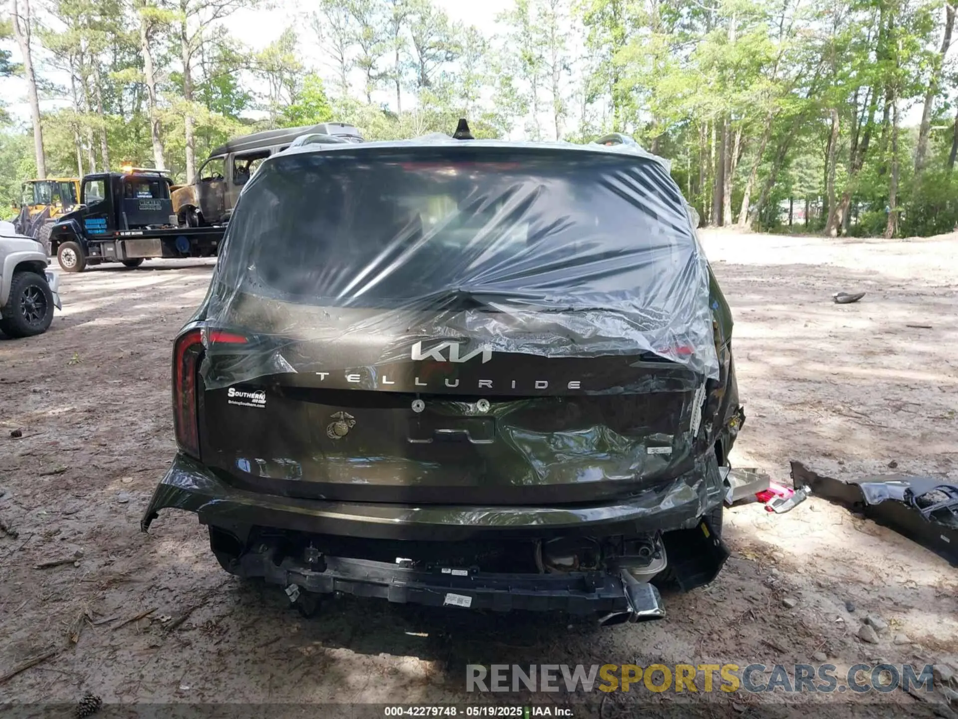 16 Photograph of a damaged car 5XYP5DGC8RG530005 KIA TELLURIDE 2024
