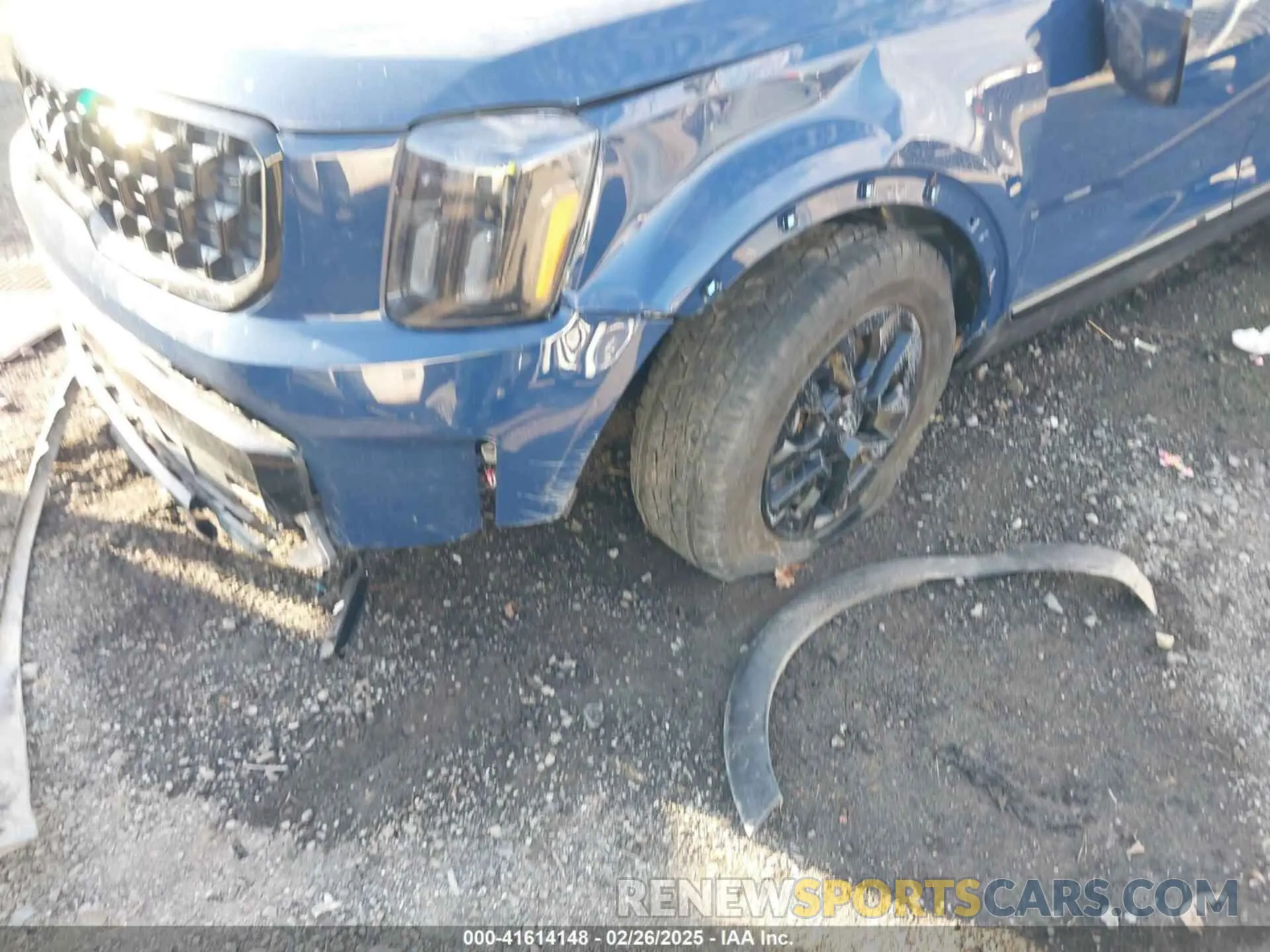 6 Photograph of a damaged car 5XYP5DGC9RG500642 KIA TELLURIDE 2024