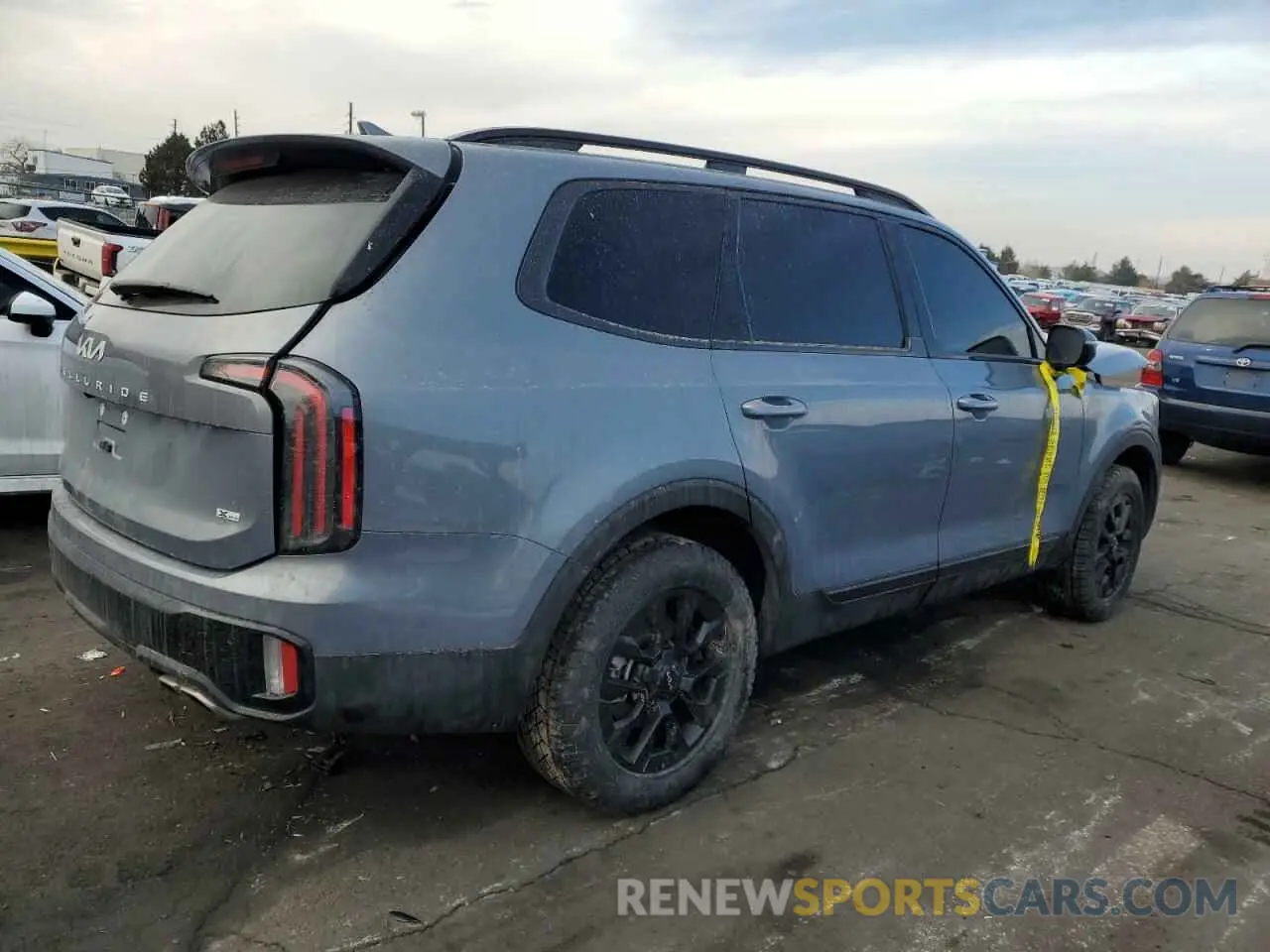 3 Photograph of a damaged car 5XYP5DGCXRG525114 KIA TELLURIDE 2024