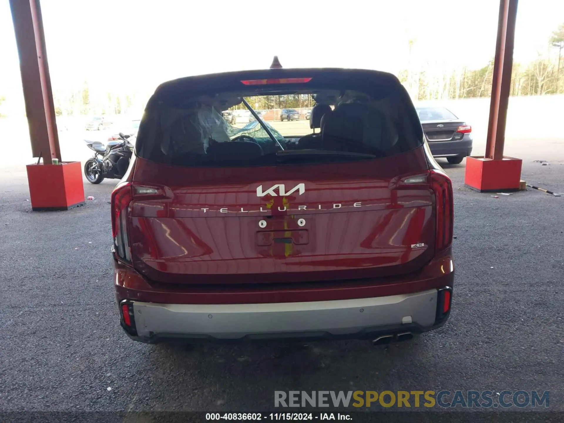 17 Photograph of a damaged car 5XYP6DGC5RG412510 KIA TELLURIDE 2024