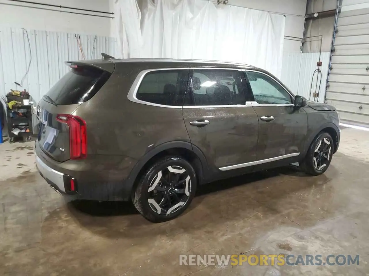 3 Photograph of a damaged car 5XYP6DGC7RG472644 KIA TELLURIDE 2024