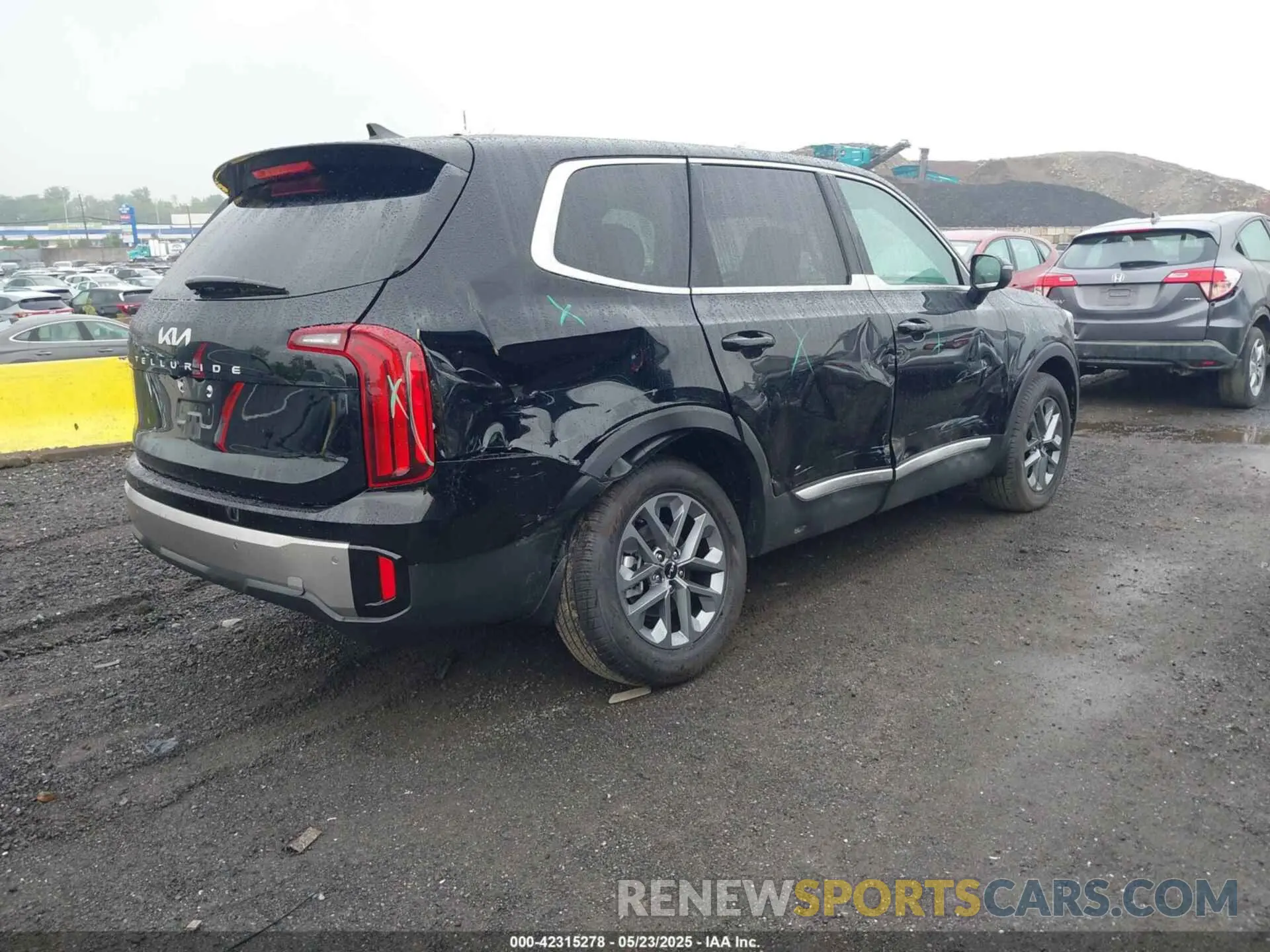 4 Photograph of a damaged car 5XYP24GC9SG591717 KIA TELLURIDE 2025