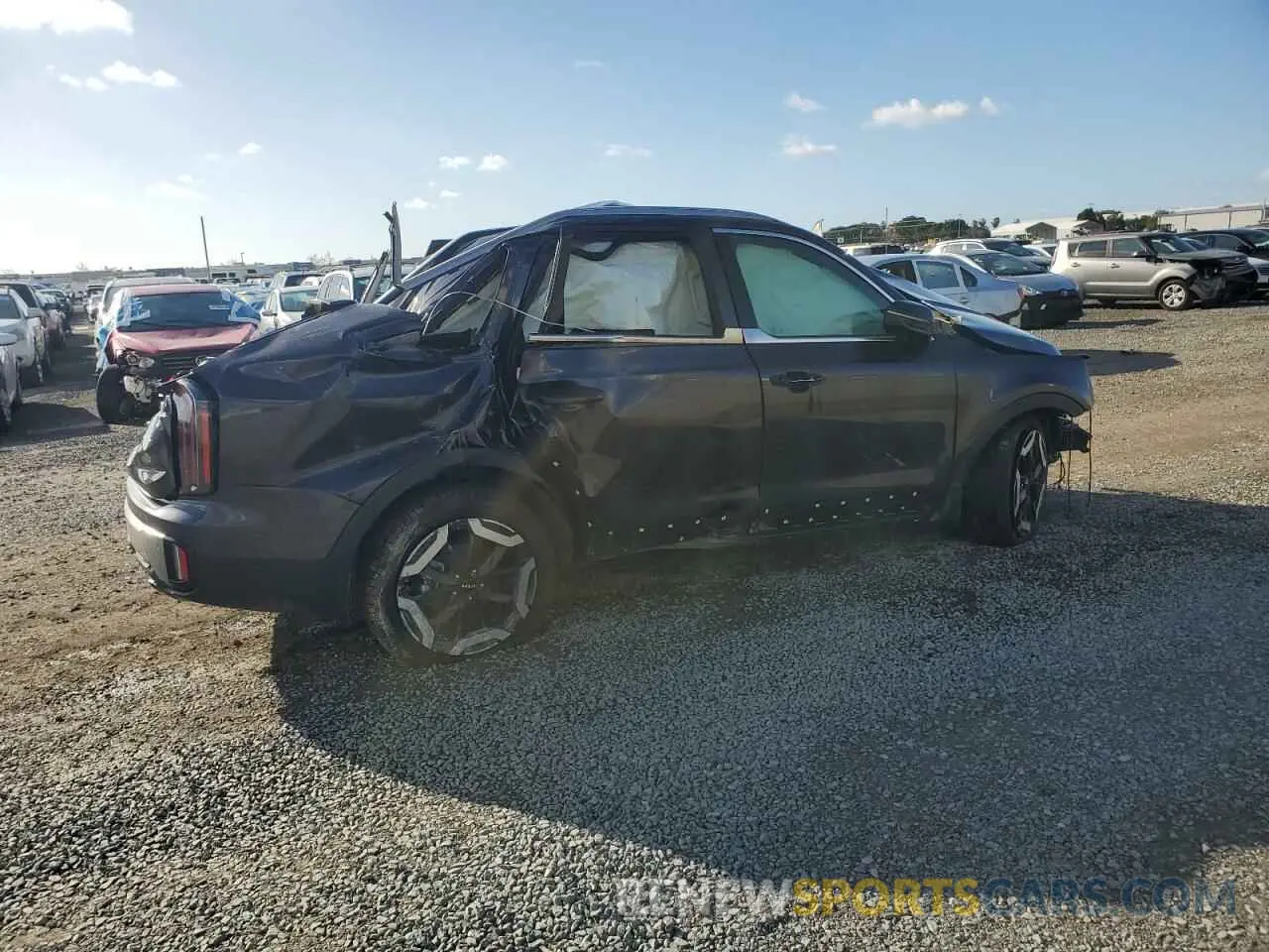 3 Photograph of a damaged car 5XYP34GC9SG576681 KIA TELLURIDE 2025