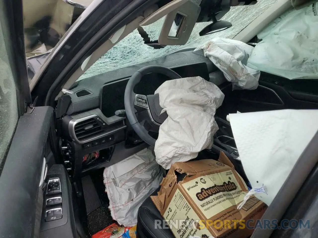 8 Photograph of a damaged car 5XYP34GC9SG576681 KIA TELLURIDE 2025