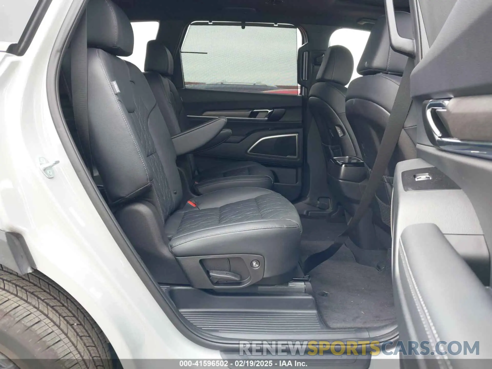 8 Фотография поврежденного автомобиля 5XYP3DGC1SG569689 KIA TELLURIDE 2025