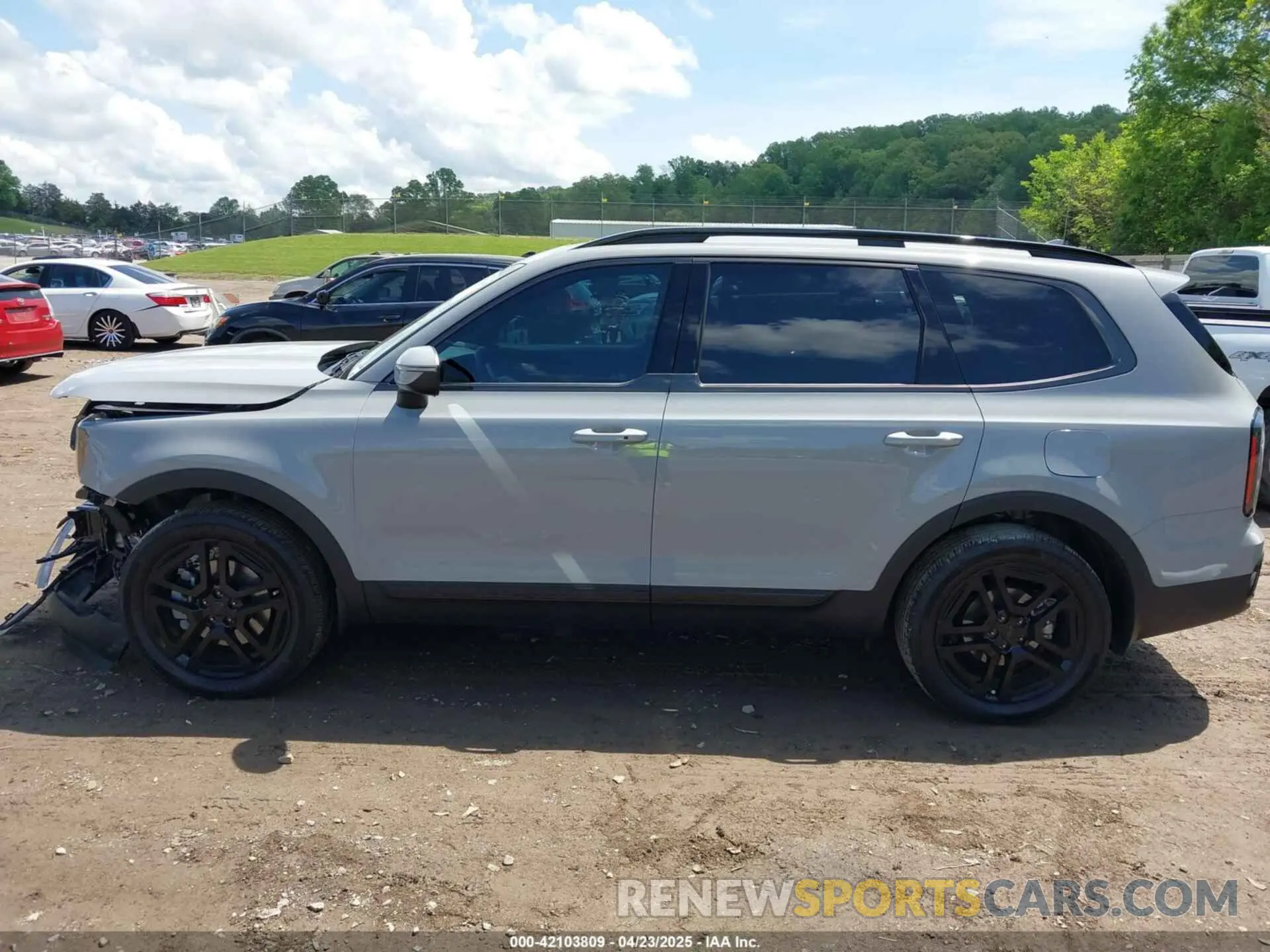 14 Photograph of a damaged car 5XYP3DGC5SG577553 KIA TELLURIDE 2025