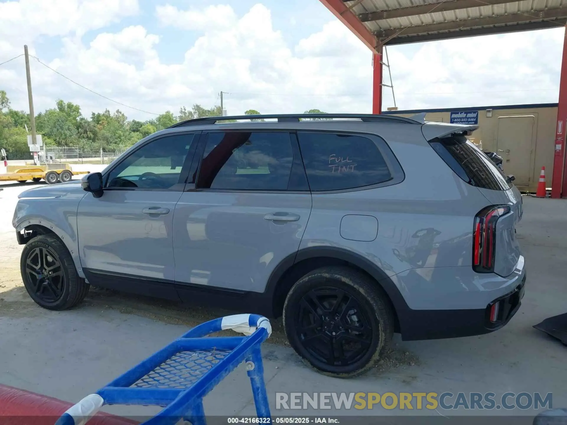 14 Photograph of a damaged car 5XYP5DGC1SG568536 KIA TELLURIDE 2025