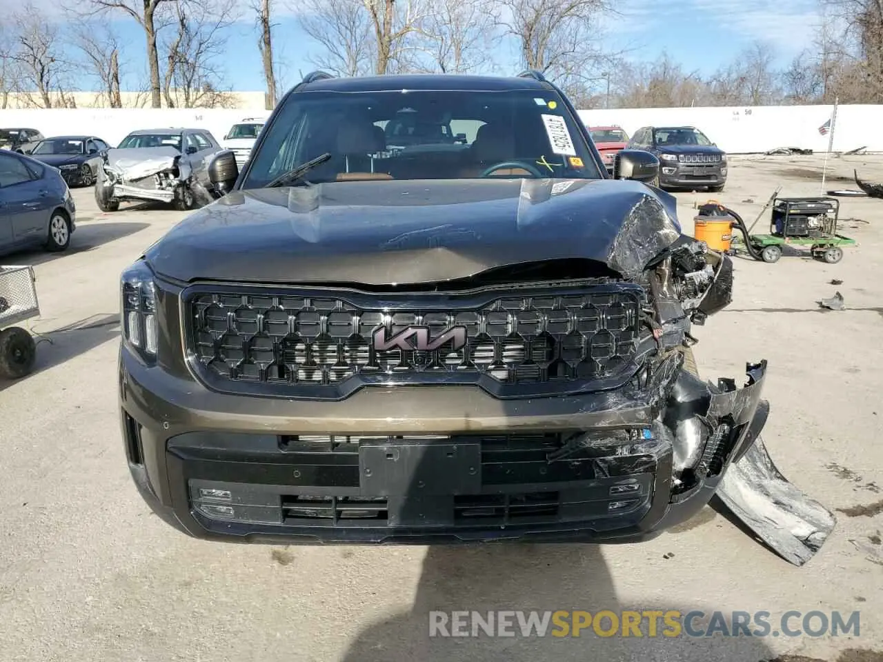 5 Photograph of a damaged car 5XYP5DGC8SG575662 KIA TELLURIDE 2025