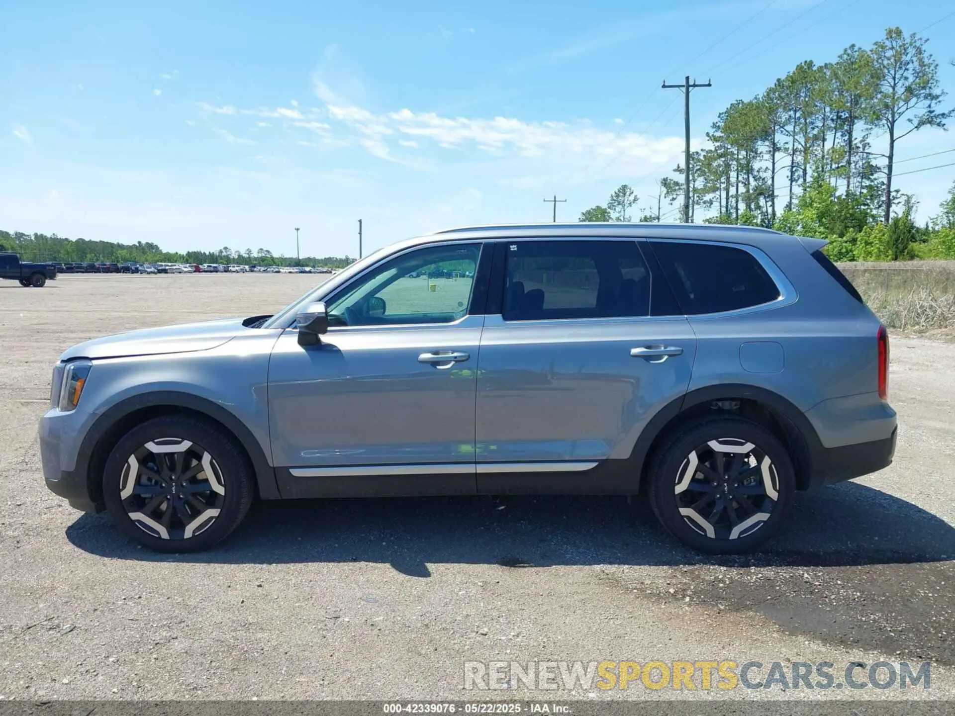 14 Photograph of a damaged car 5XYP64GC0SG589567 KIA TELLURIDE 2025