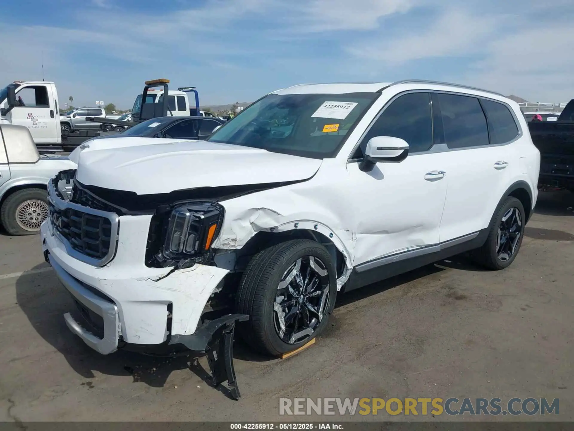 2 Photograph of a damaged car 5XYP64GC2SG571197 KIA TELLURIDE 2025