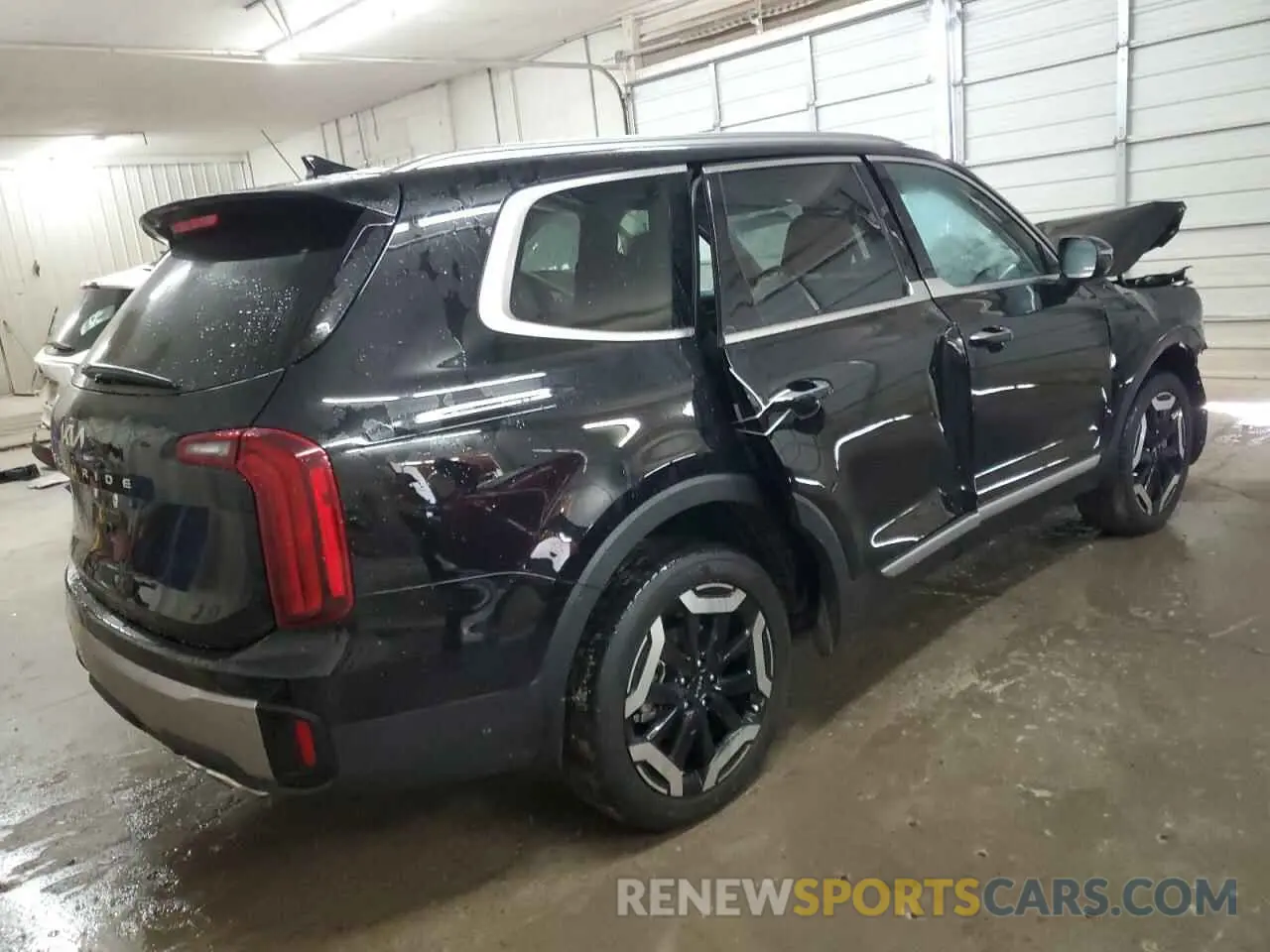 3 Photograph of a damaged car 5XYP64GC3SG598196 KIA TELLURIDE 2025