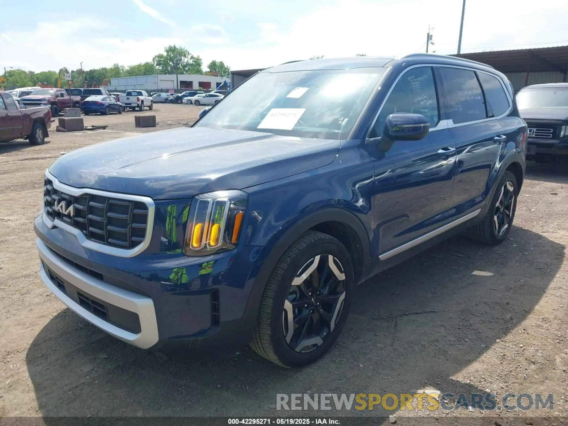 2 Photograph of a damaged car 5XYP64GC6SG581215 KIA TELLURIDE 2025