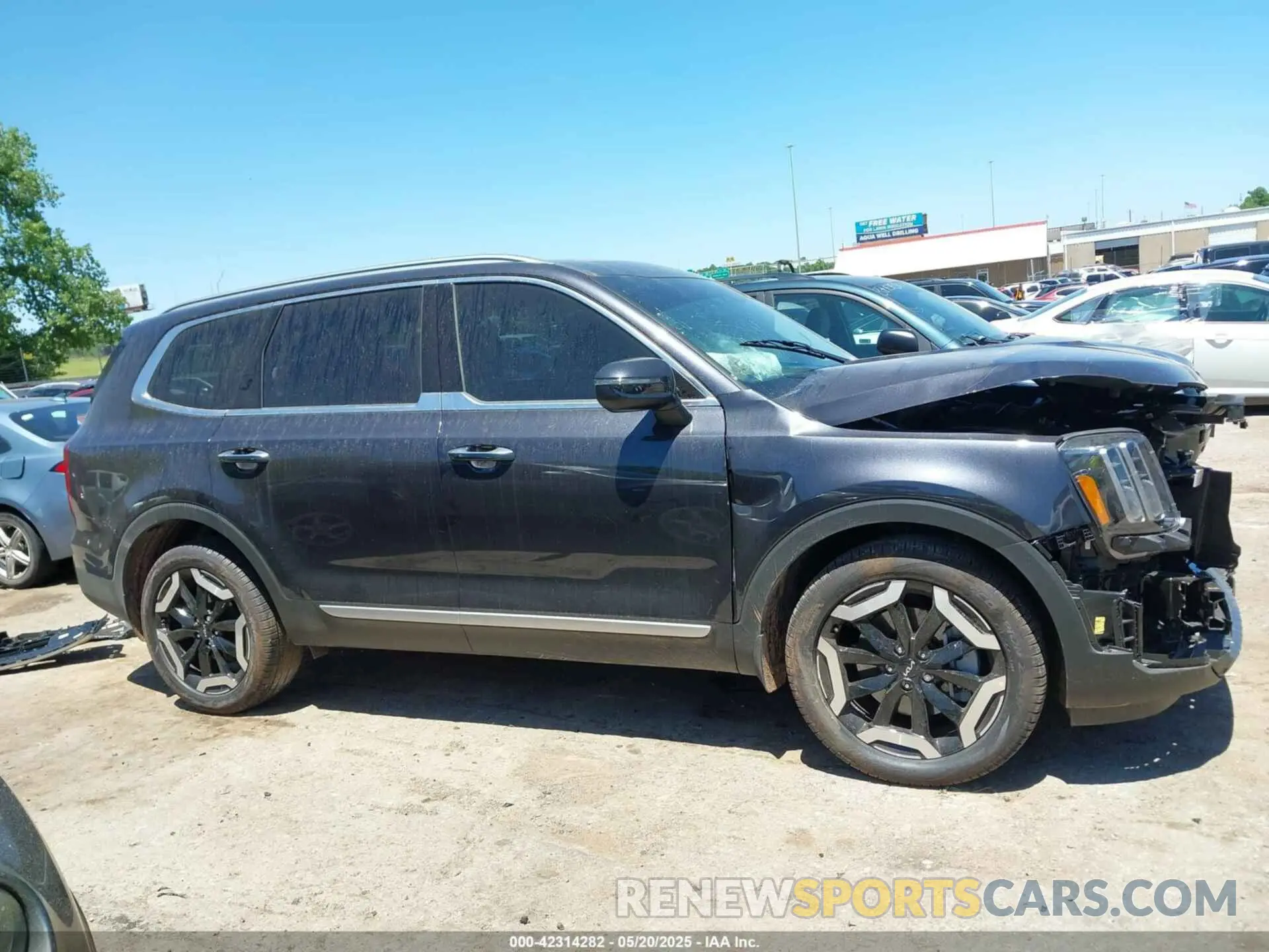 14 Photograph of a damaged car 5XYP6DGC0SG614158 KIA TELLURIDE 2025