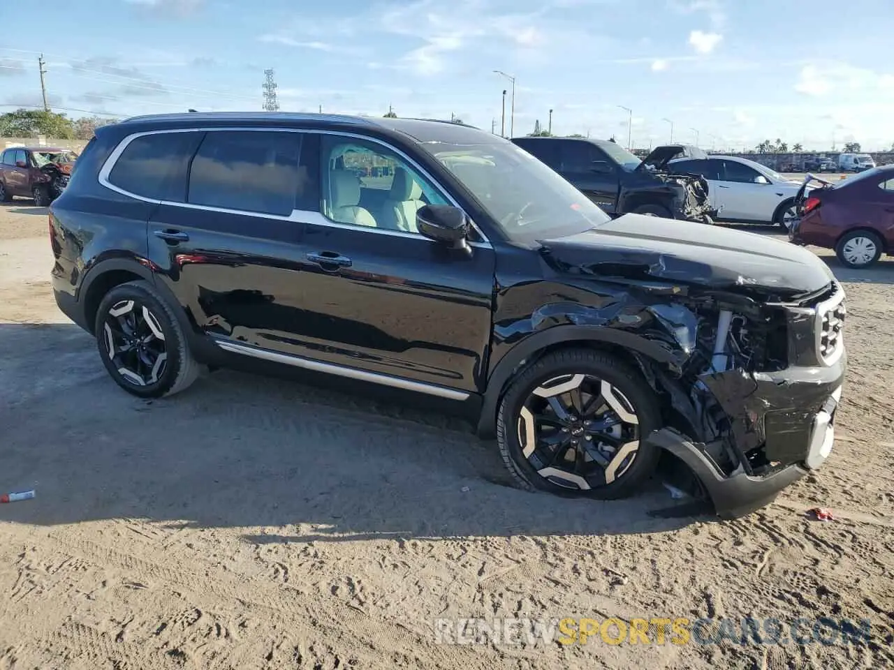 4 Photograph of a damaged car 5XYP6DGC1SG601614 KIA TELLURIDE 2025
