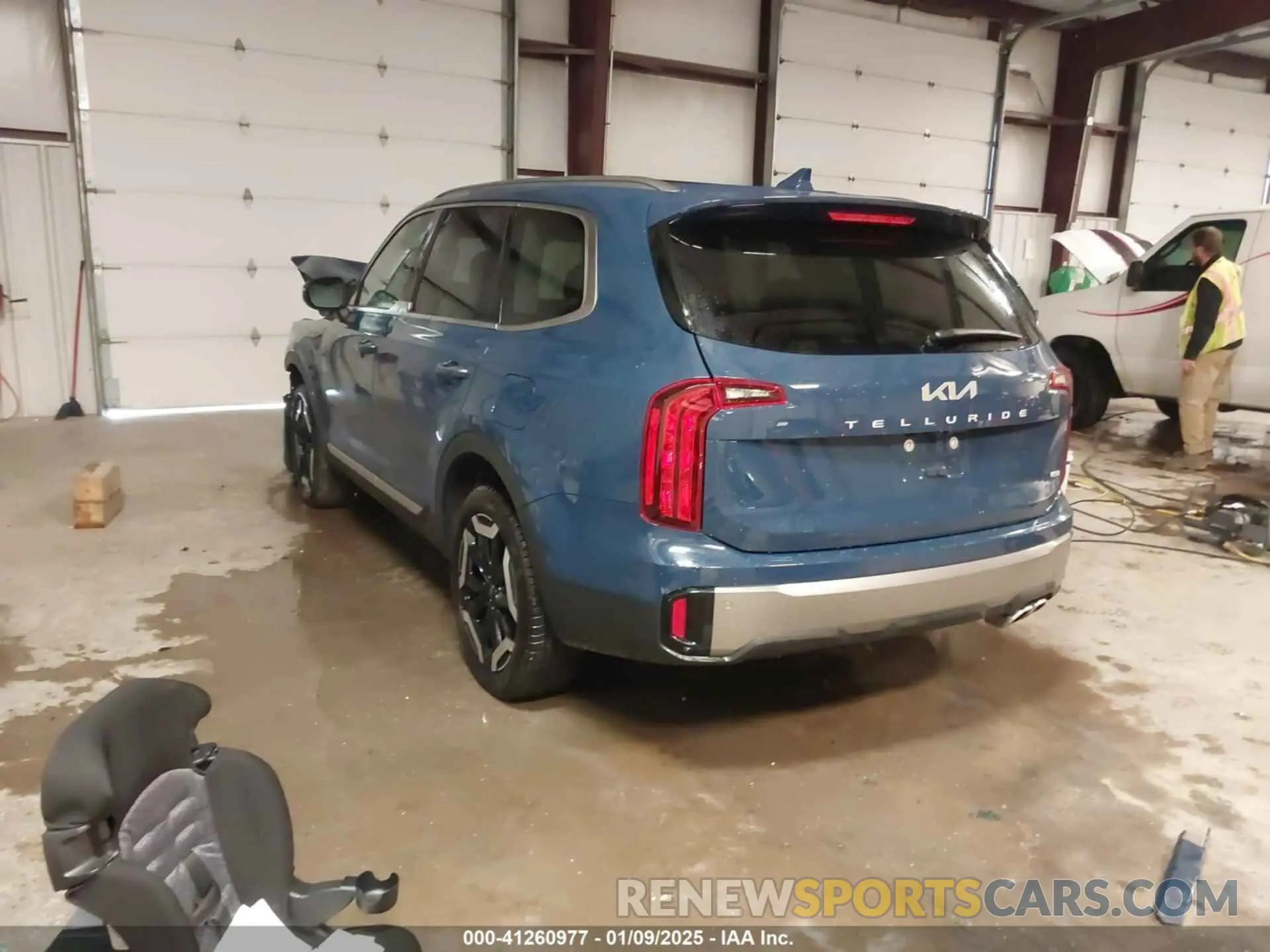 3 Photograph of a damaged car 5XYP6DGC3SG579521 KIA TELLURIDE 2025