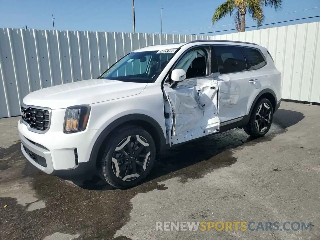 1 Photograph of a damaged car 5XYP6DGC3SG589210 KIA TELLURIDE 2025