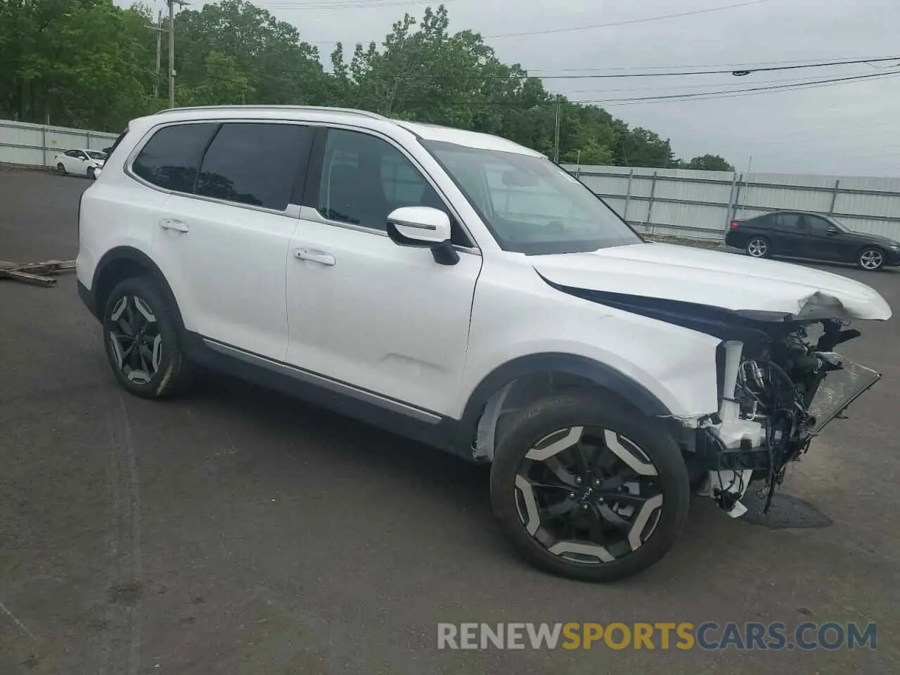4 Photograph of a damaged car 5XYP6DGC8SG602937 KIA TELLURIDE 2025