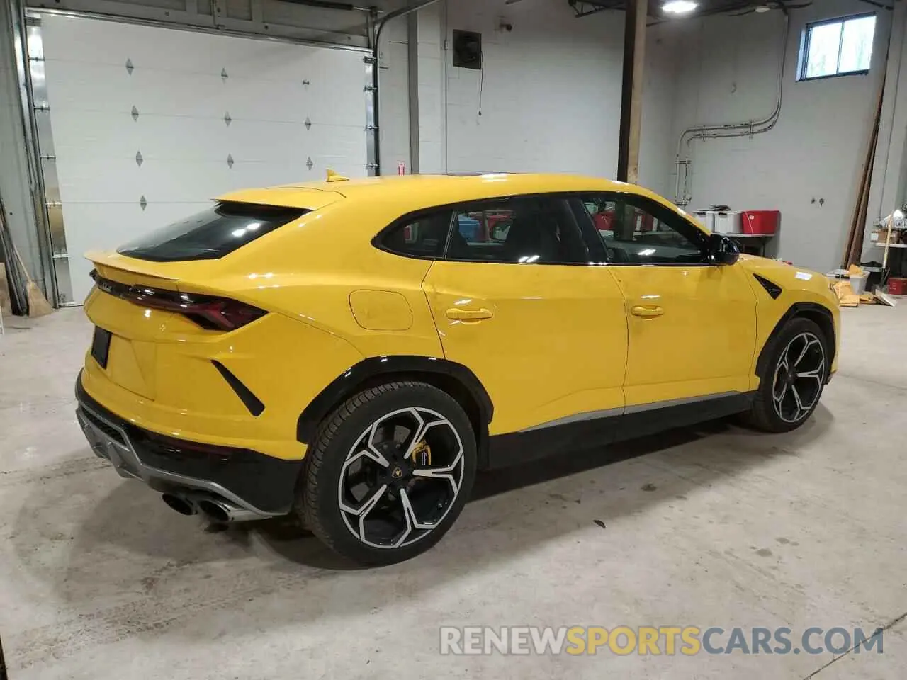 3 Фотография поврежденного автомобиля ZPBCA1ZL2KLA01075 LAMBORGHINI ALL MODELS 2019
