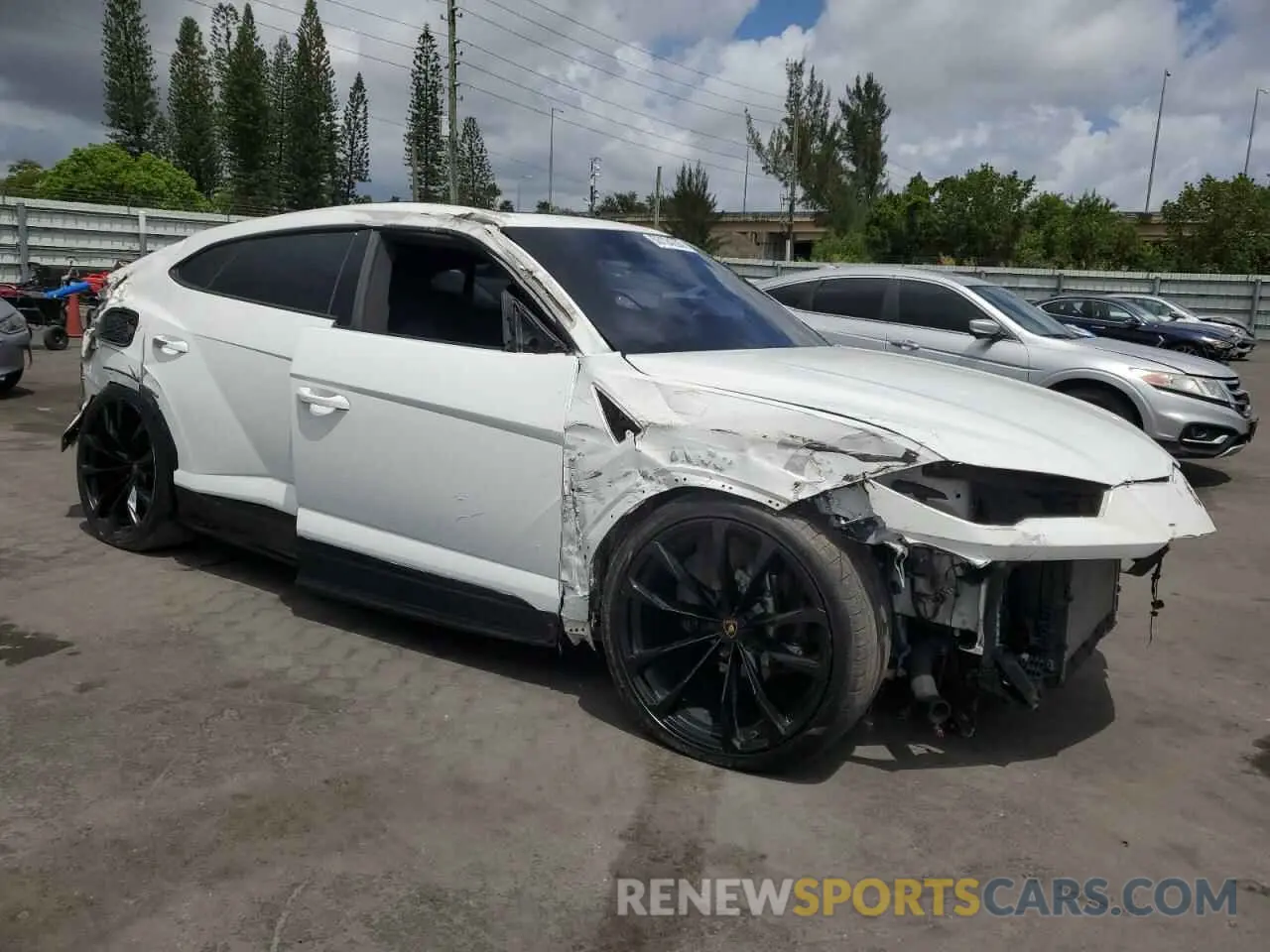 4 Фотография поврежденного автомобиля ZPBUA1ZL1KLA01041 LAMBORGHINI ALL MODELS 2019