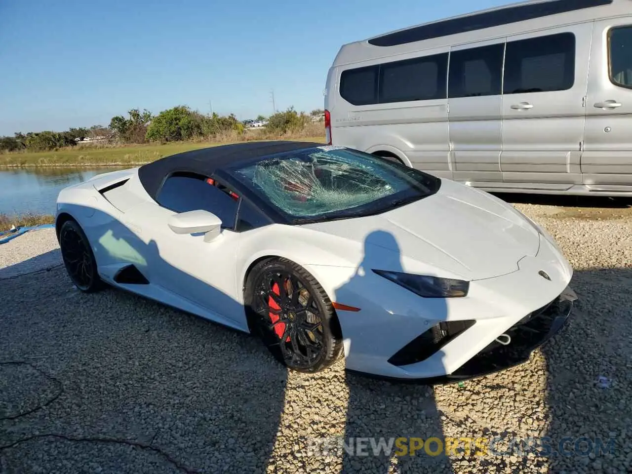 4 Фотография поврежденного автомобиля ZHWUT5ZF5LLA15099 LAMBORGHINI ALL MODELS 2020