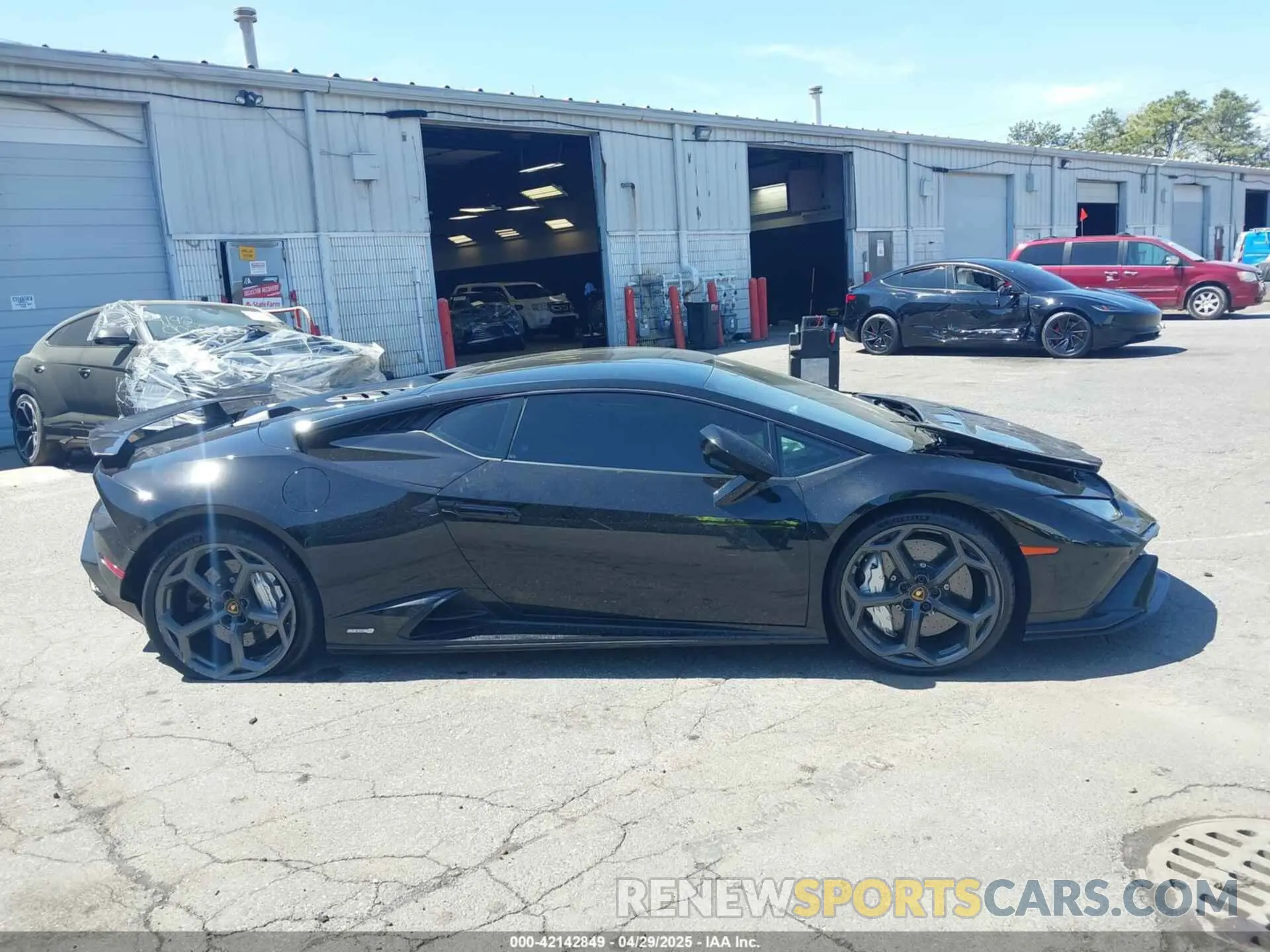 12 Фотография поврежденного автомобиля ZHWCB6ZF7PLA23361 LAMBORGHINI HURACAN 2023
