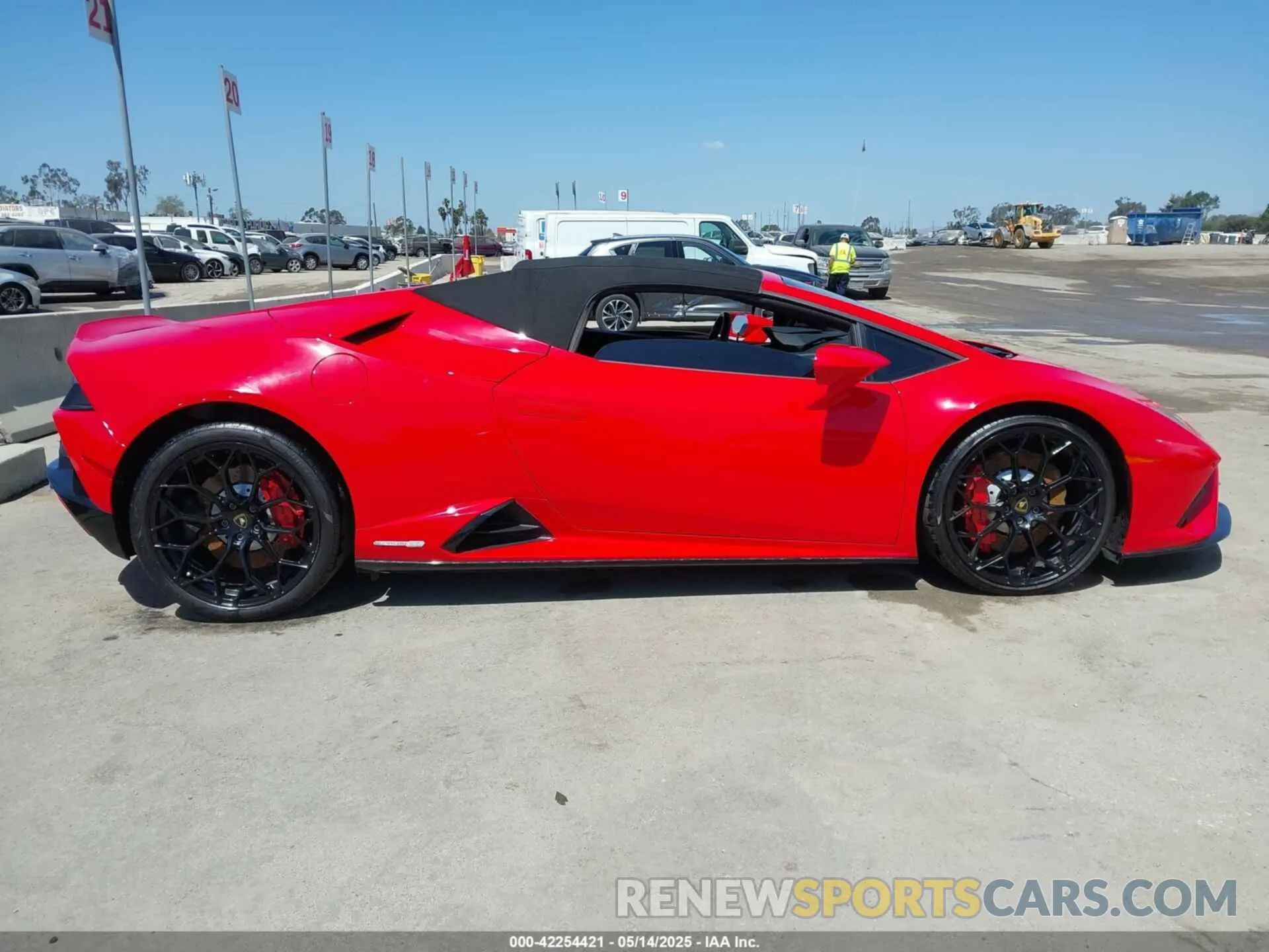 14 Photograph of a damaged car ZHWUT5ZF2LLA15450 LAMBORGHINI HURACAN EVO 2020