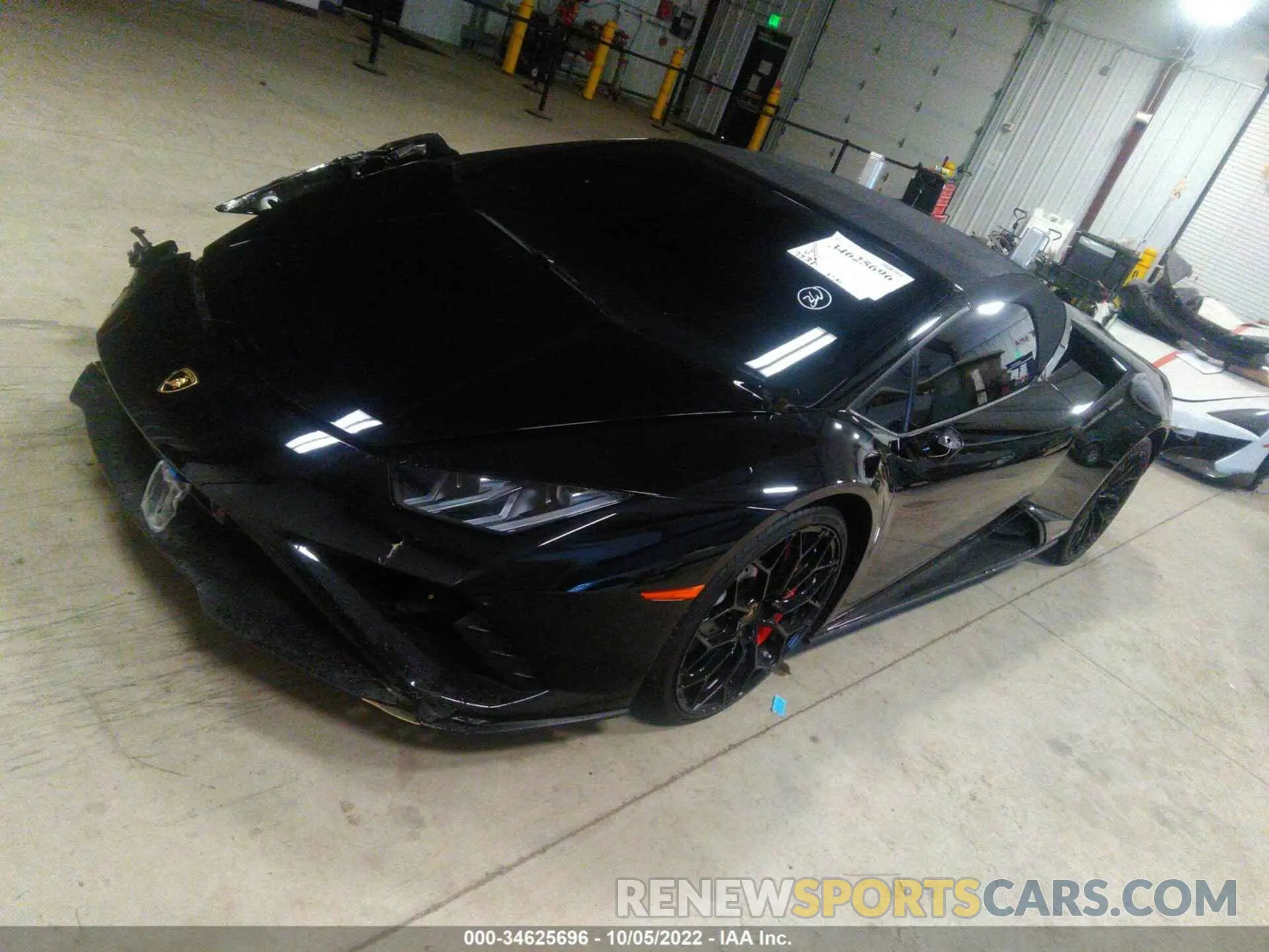 2 Фотография поврежденного автомобиля ZHWUT5ZF3LLA15022 LAMBORGHINI HURACAN EVO 2020