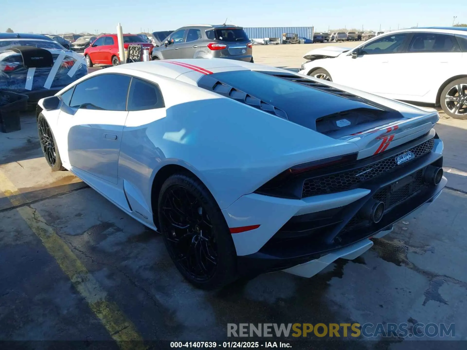 3 Photograph of a damaged car ZHWUF5ZF7MLA16358 LAMBORGHINI HURACAN EVO 2021