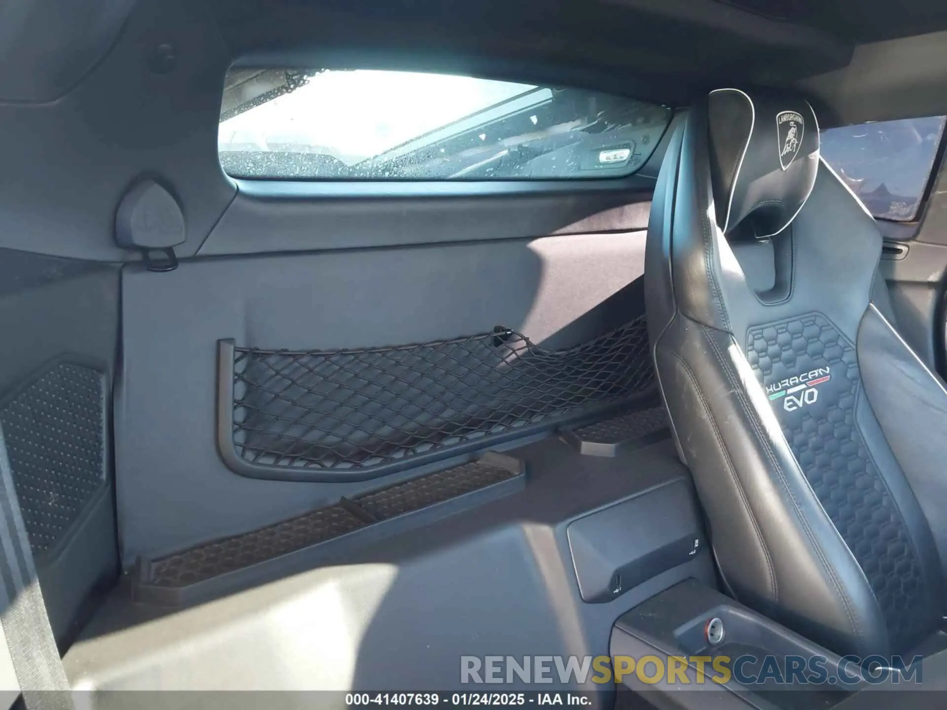 8 Photograph of a damaged car ZHWUF5ZF7MLA16358 LAMBORGHINI HURACAN EVO 2021