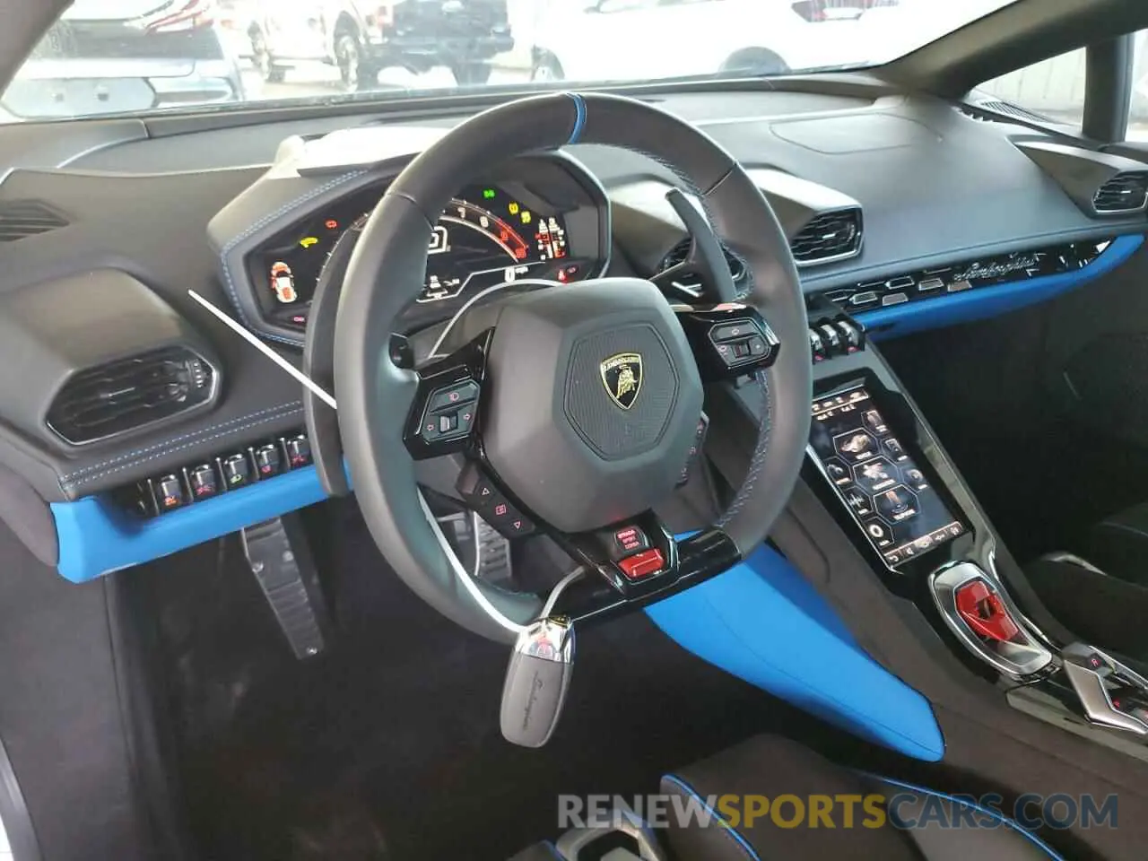 8 Photograph of a damaged car ZHWUB6ZFXRLA26374 LAMBORGHINI HURACAN TE 2024