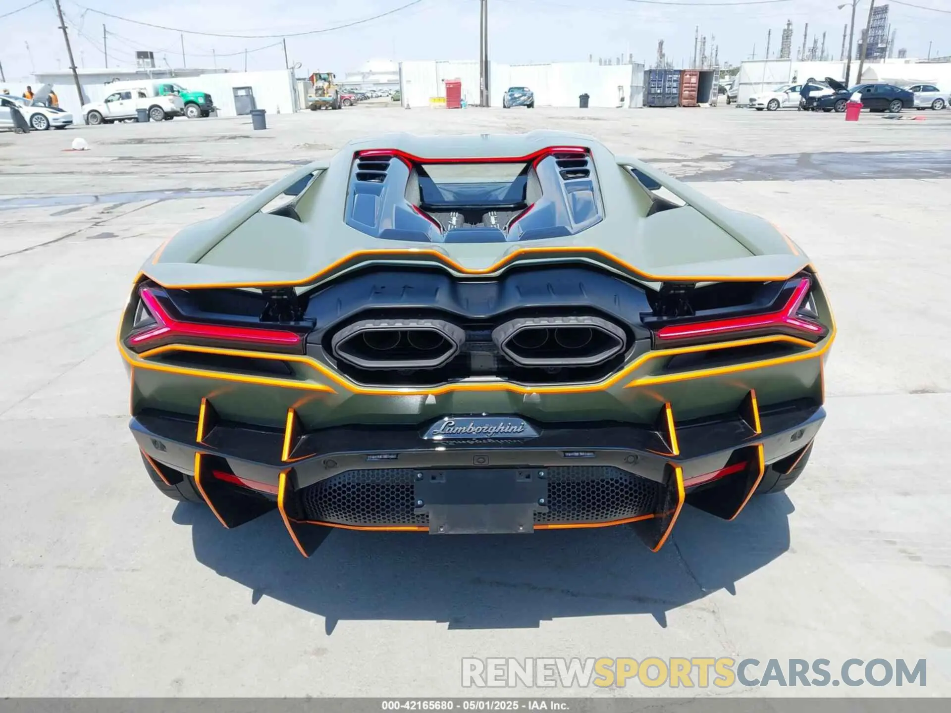 17 Photograph of a damaged car ZHWUC1ZM9RLA00251 LAMBORGHINI REVUELTO 2024